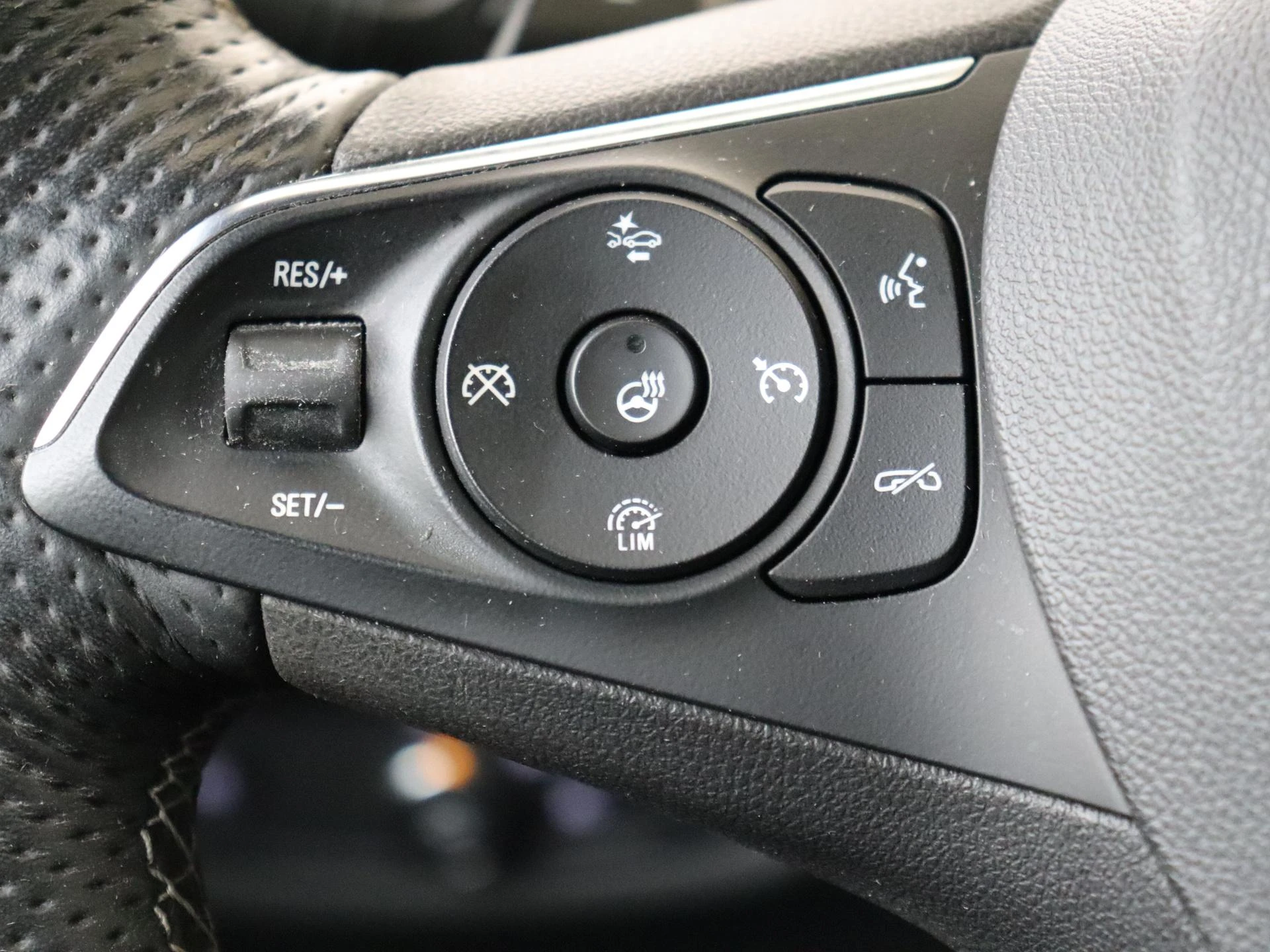 Opel-Insignia-image-11