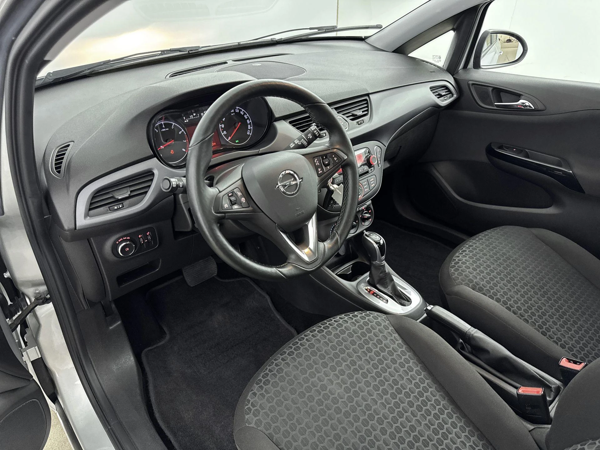Opel-Corsa-image-12