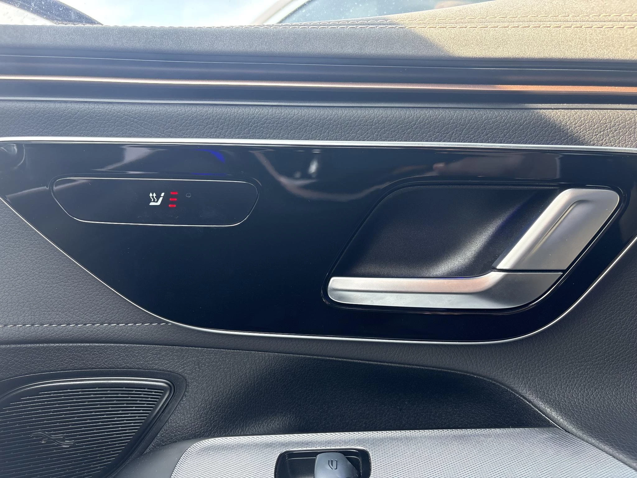 Mercedes-Benz EQE 300 Business Line + LEDER + LED + CARPLAY +