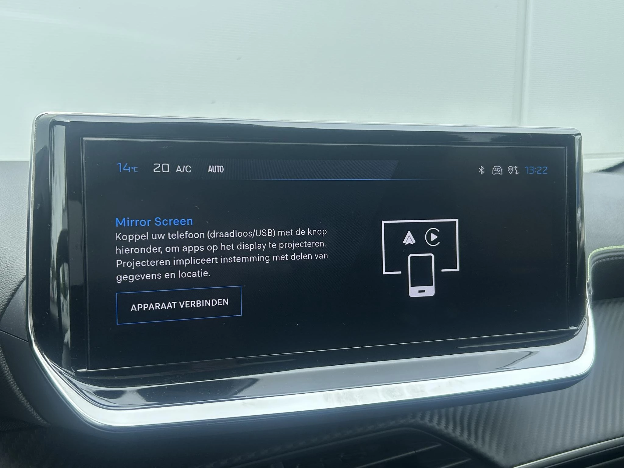 Peugeot-208-image-15