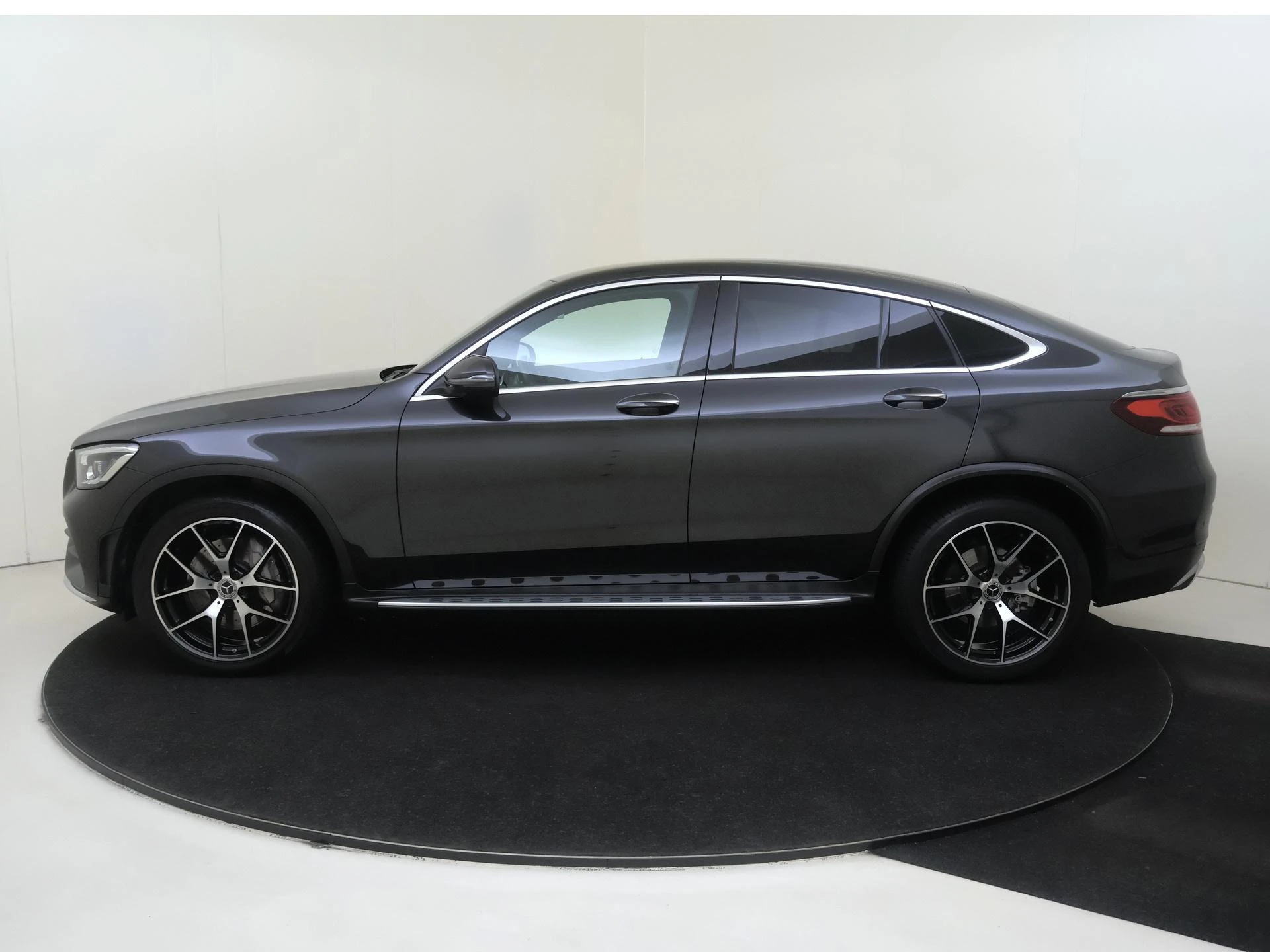 Mercedes-Benz-GLC-image-7