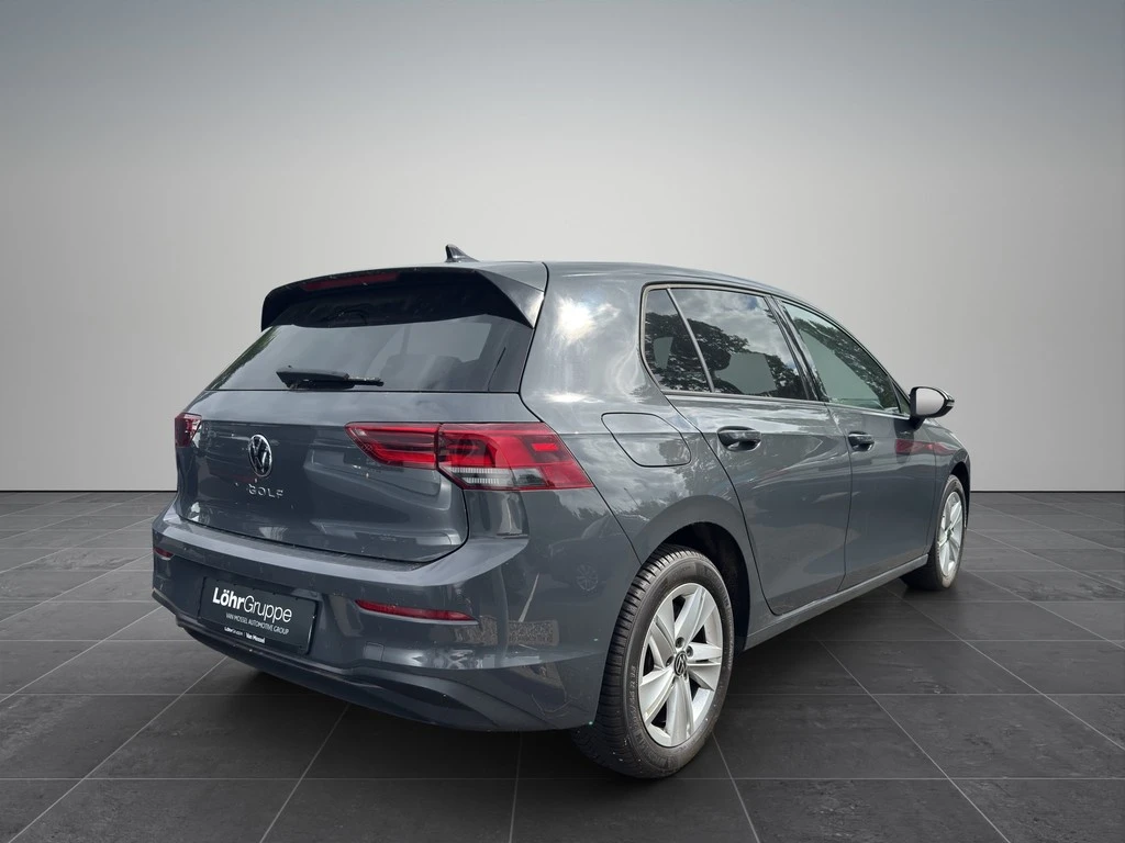 Volkswagen-Golf-image-2
