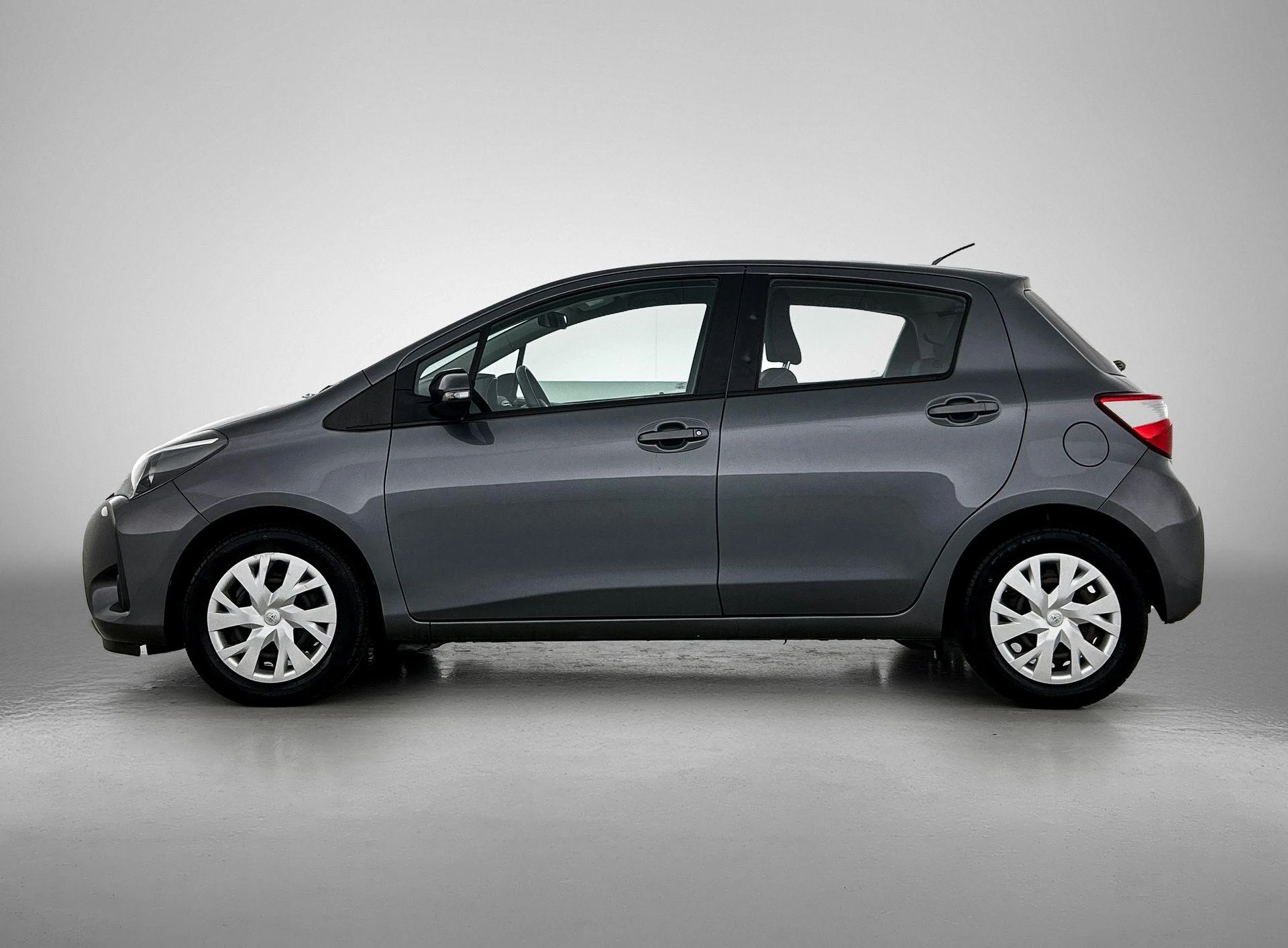 Toyota-Yaris-image-1