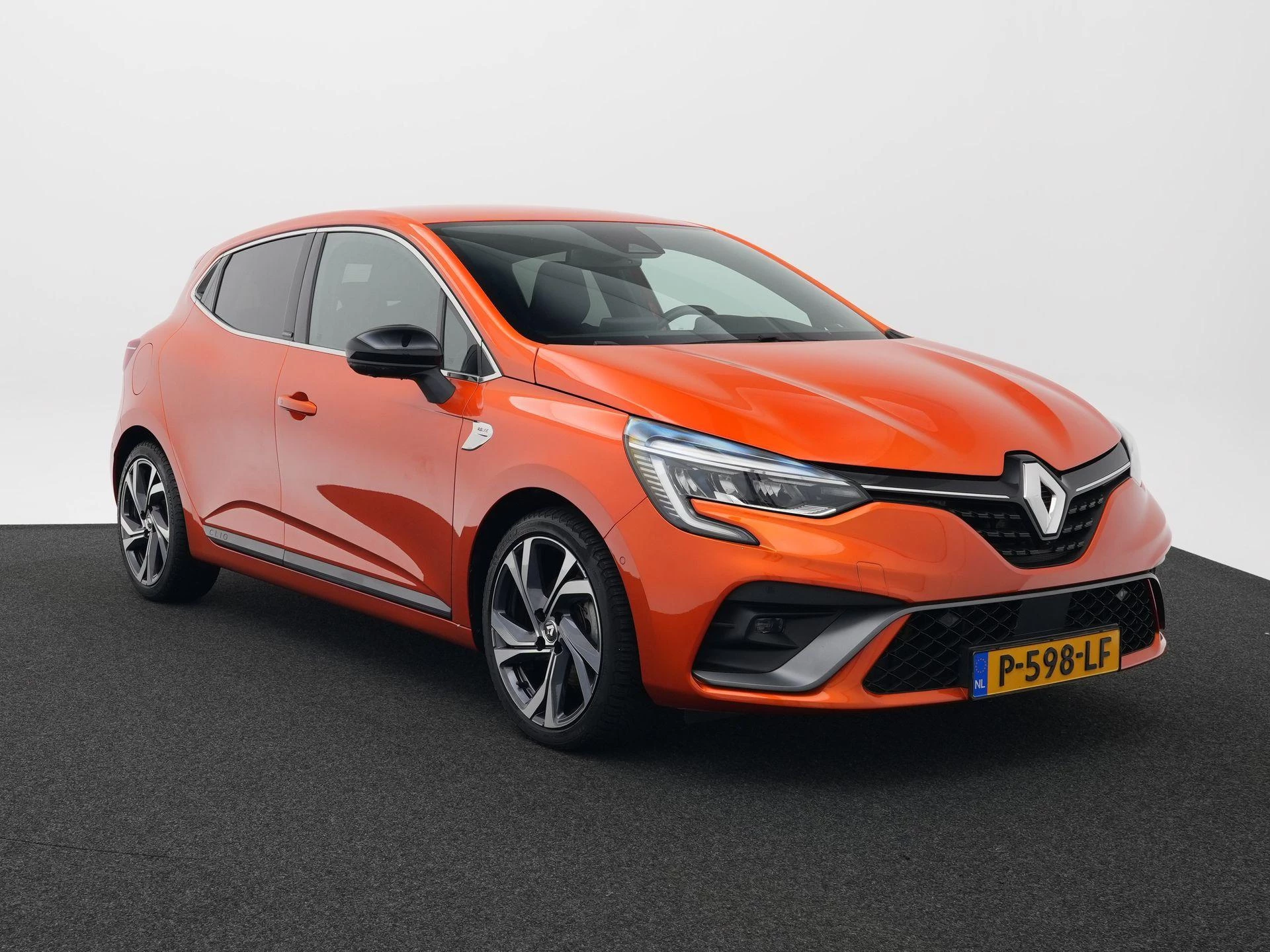 Renault Clio 1.6 E-Tech Hybrid 140 Initiale Paris