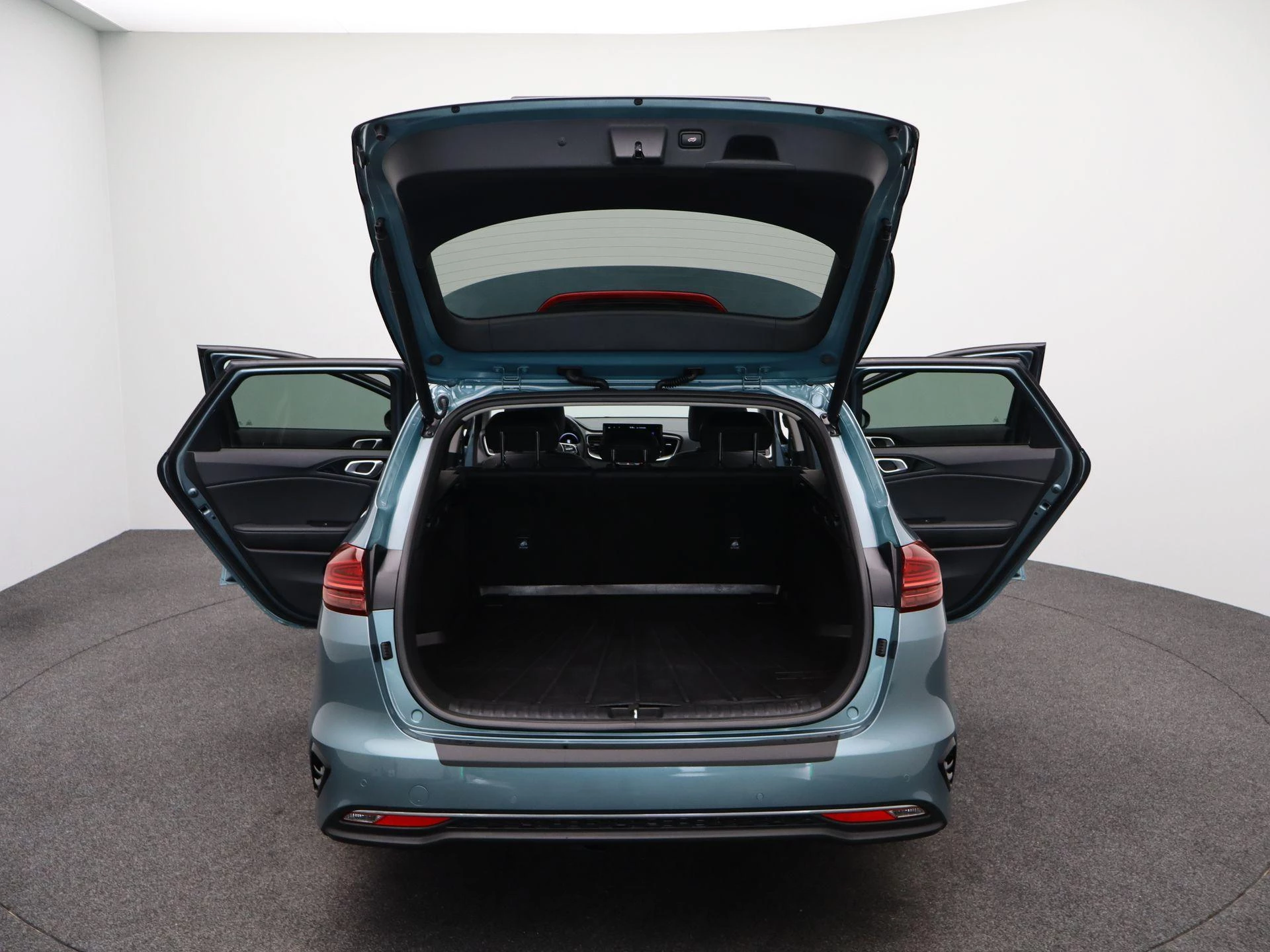 Kia-Ceed Sportswagon-image-38