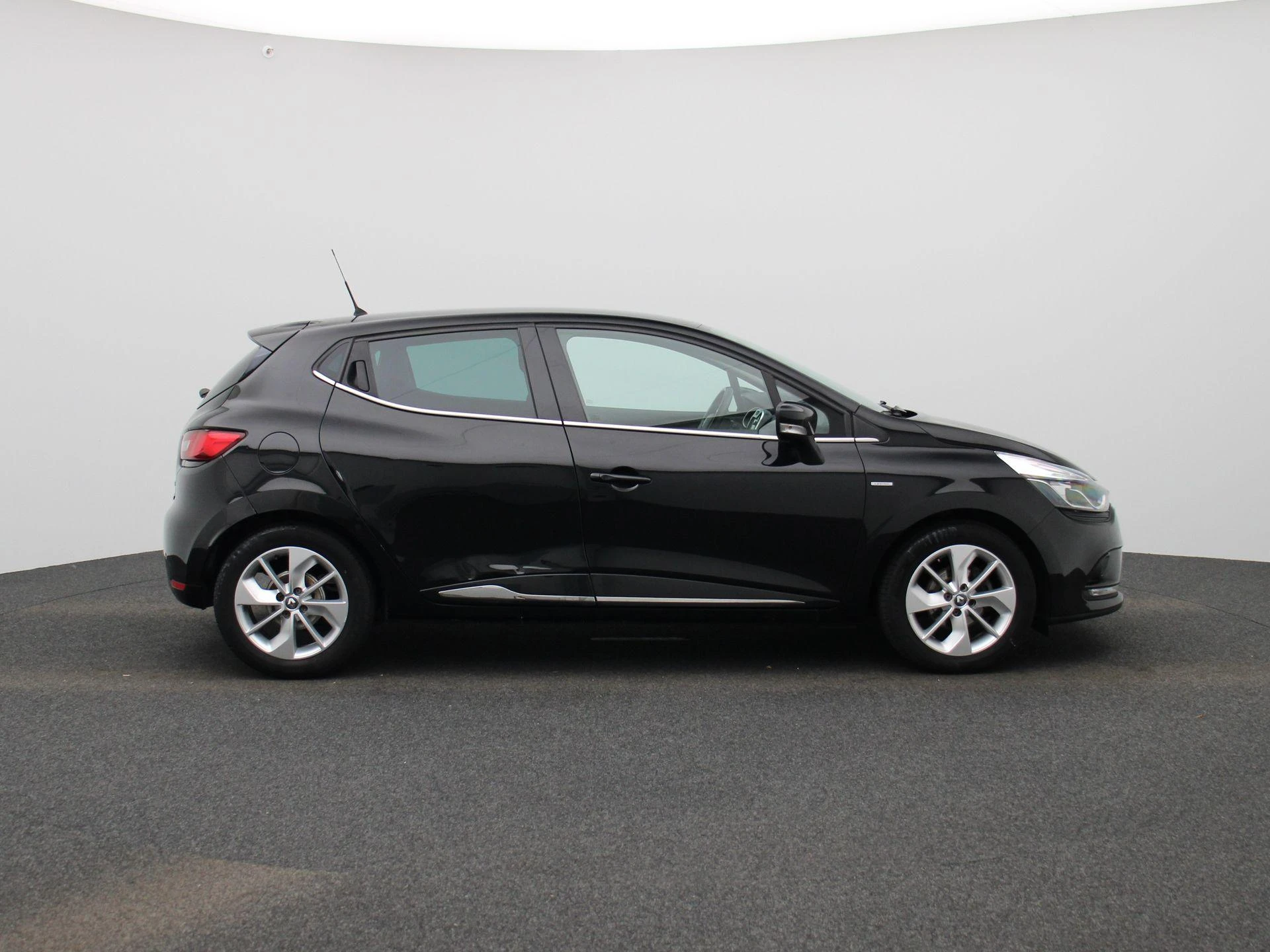 Renault-Clio-image-5