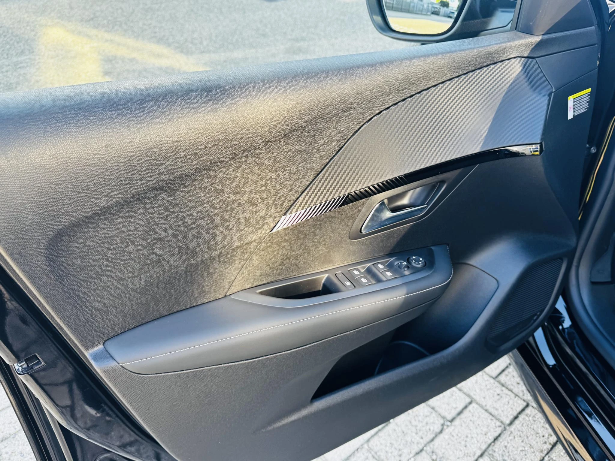 Peugeot-208-image-22