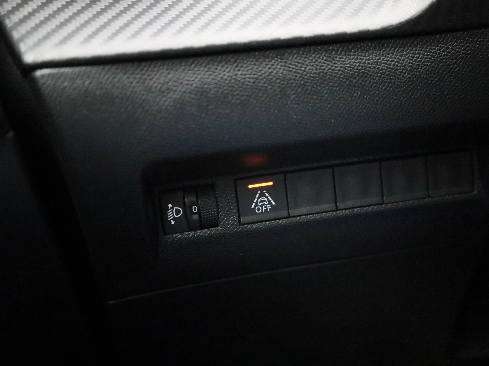 Peugeot-208-image-24