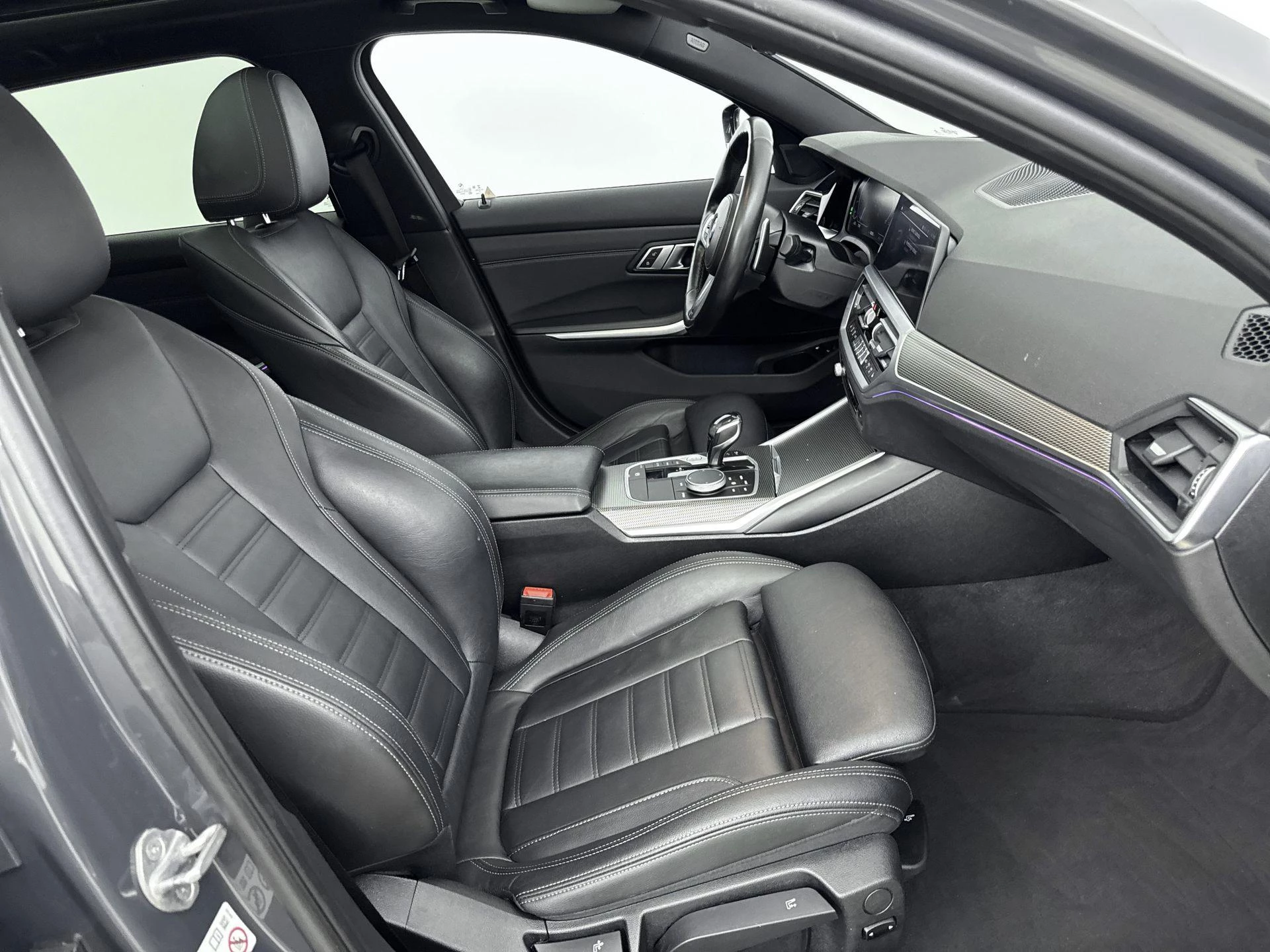 BMW-3 Serie-image-28