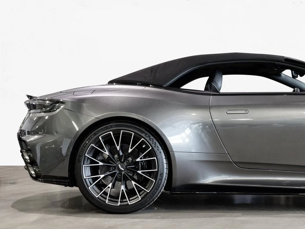 Aston Martin DB12 S Volante Aston Martin Hamburg