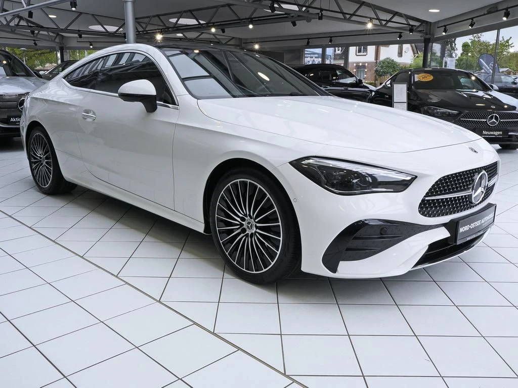 Mercedes-Benz-CLE 200-image-4