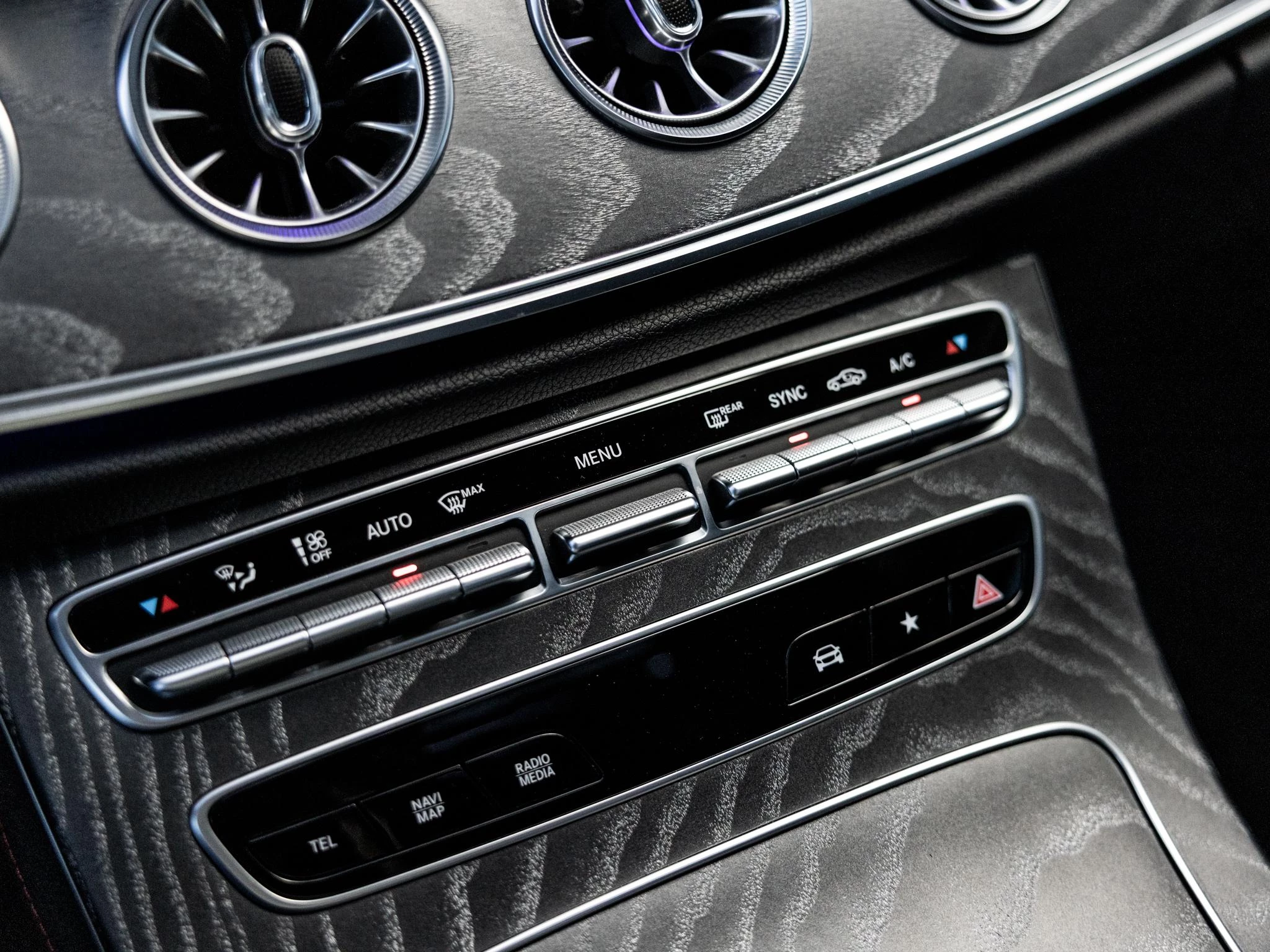 Mercedes-Benz-CLS-image-39