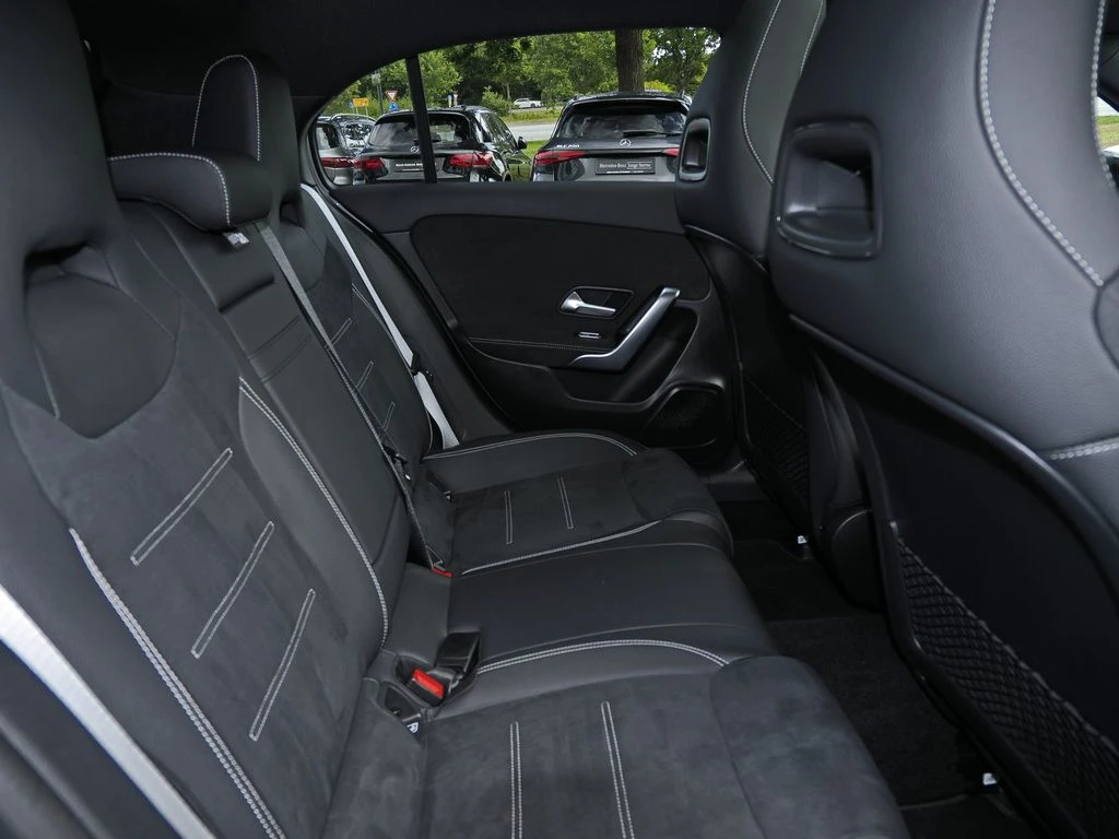 Mercedes-Benz-A-Klasse 200 d-image-13