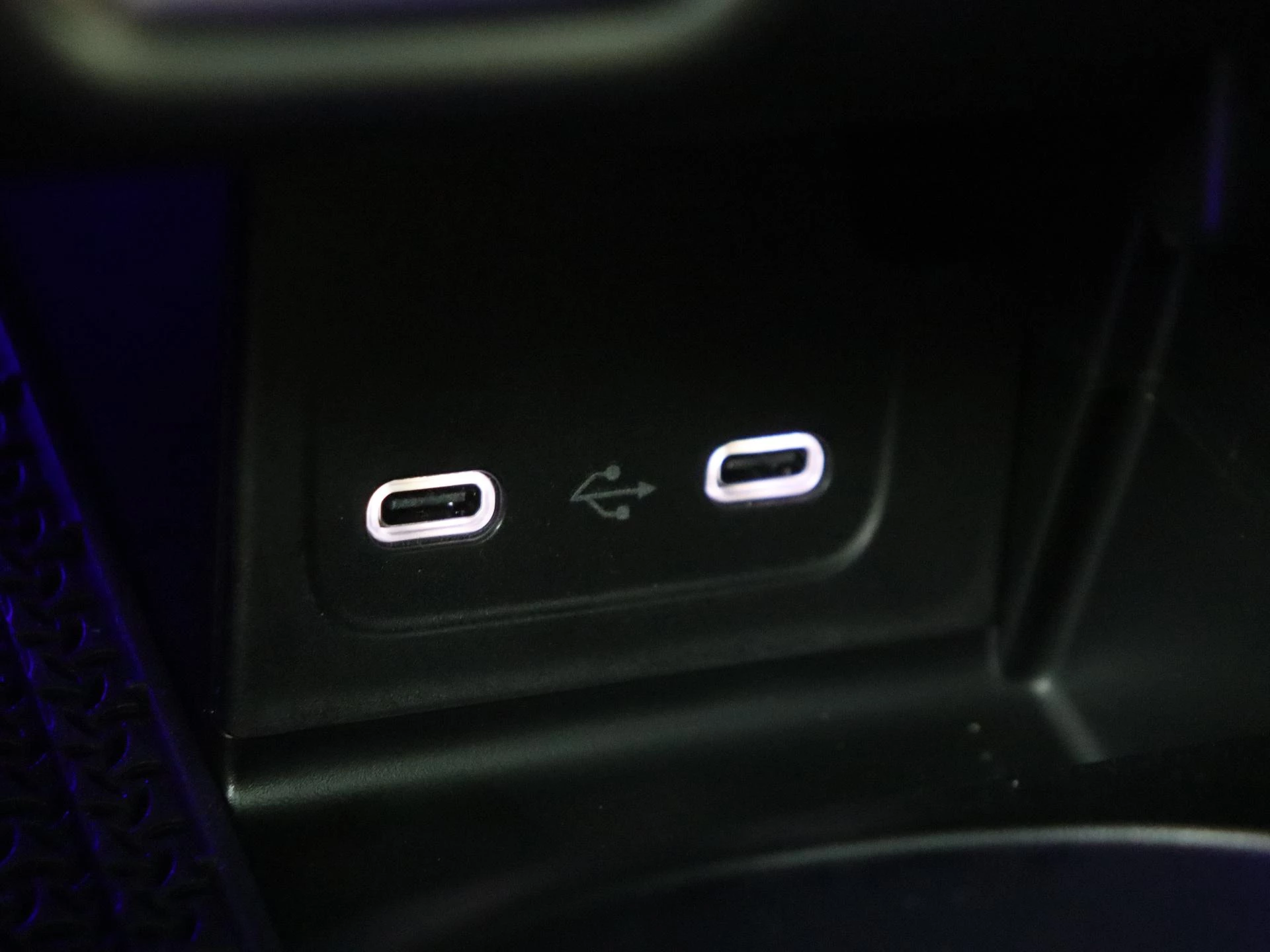 Mercedes-Benz-CLE-image-23