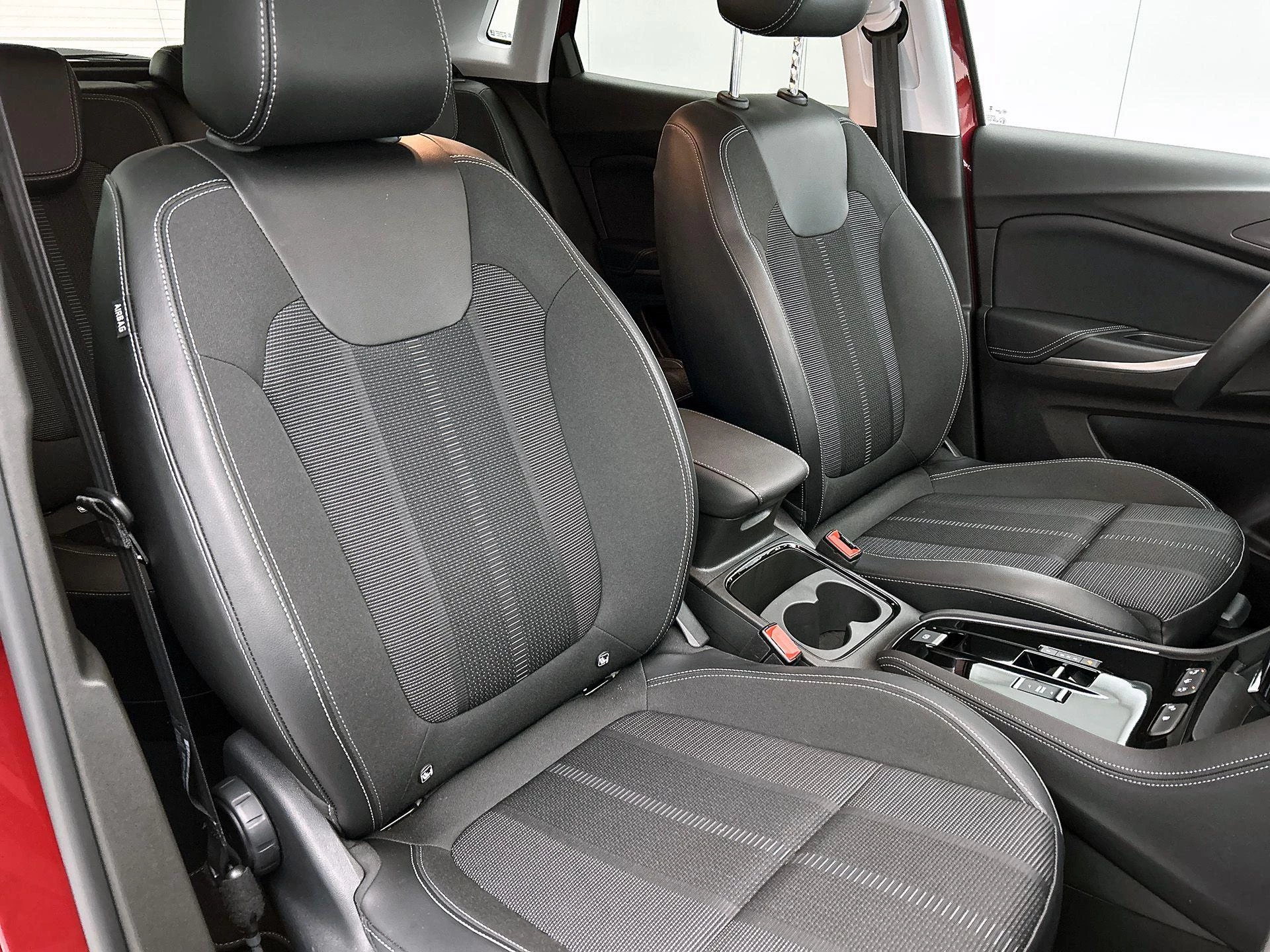 Opel-Grandland-image-28