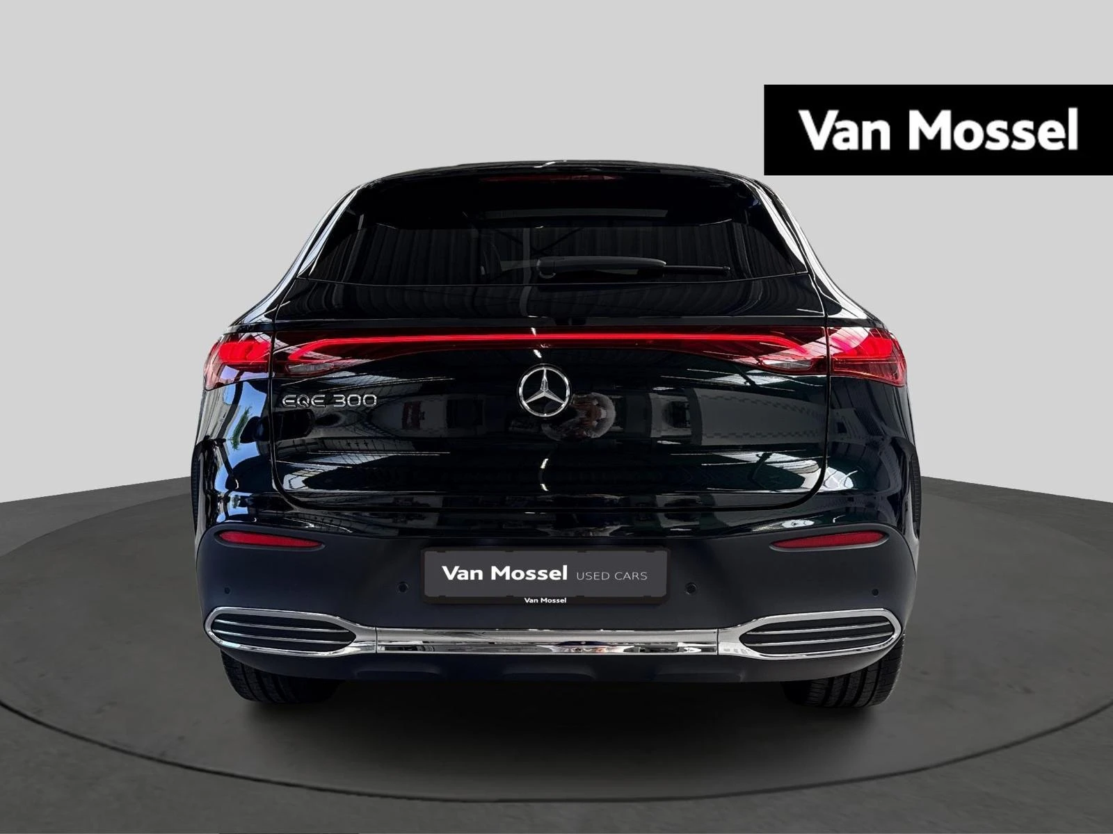 Mercedes-Benz-EQE-image-3