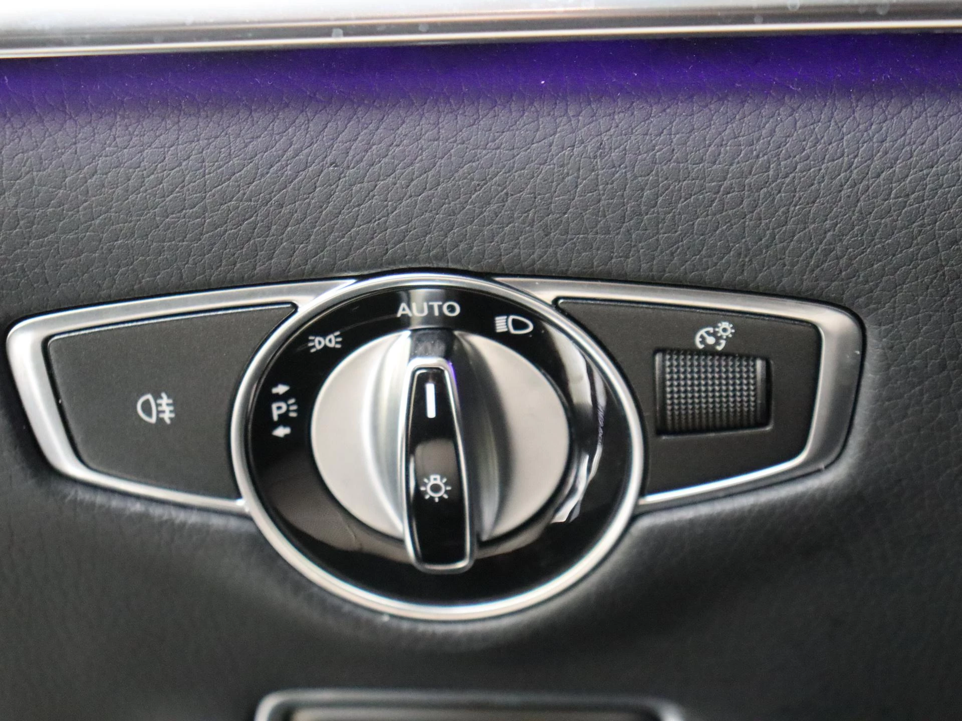 Mercedes-Benz-S-Klasse-image-25