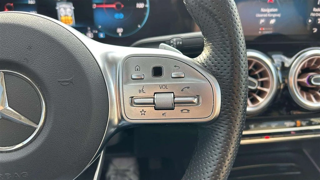 Mercedes-Benz-EQA-image-12