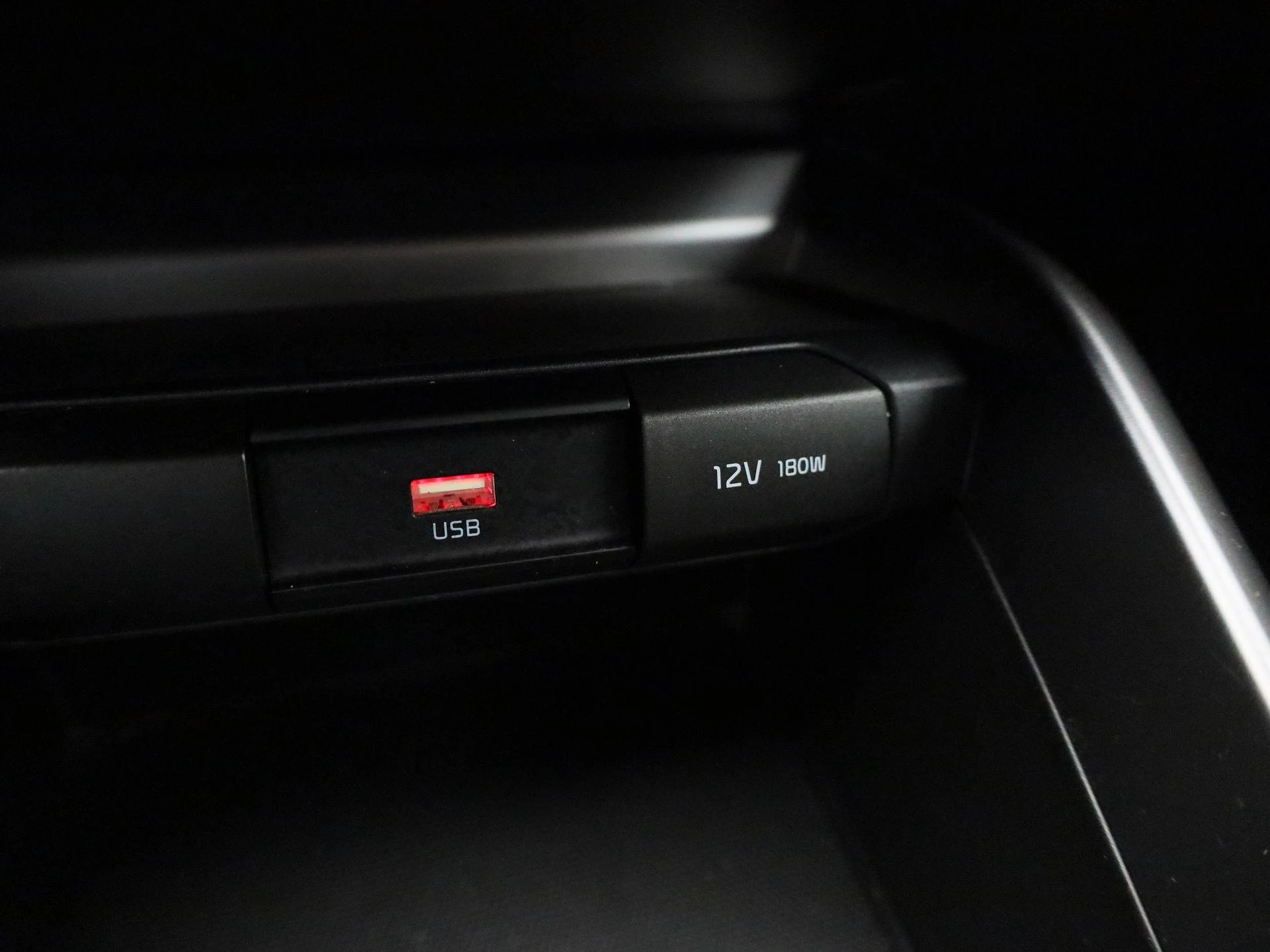 Kia-Stonic-image-23