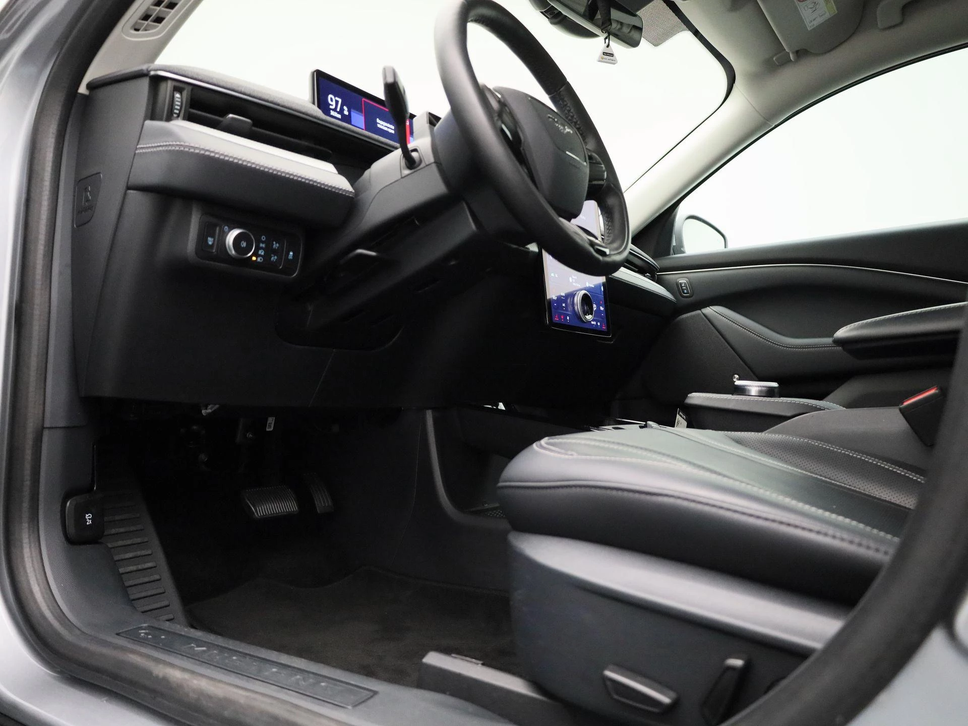 Ford Mustang Mach-E RWD 75 kWh