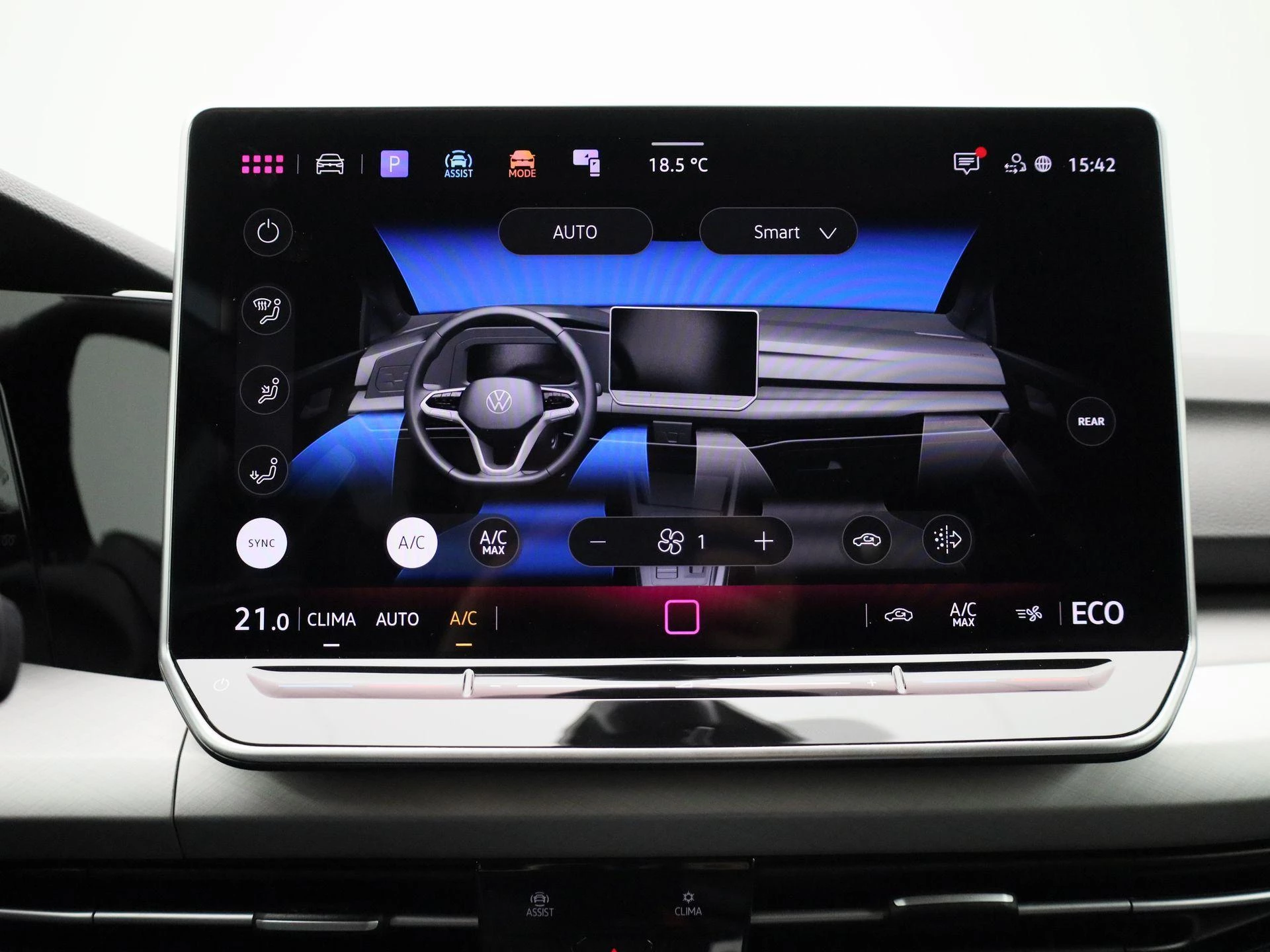 Volkswagen-Golf-image-24