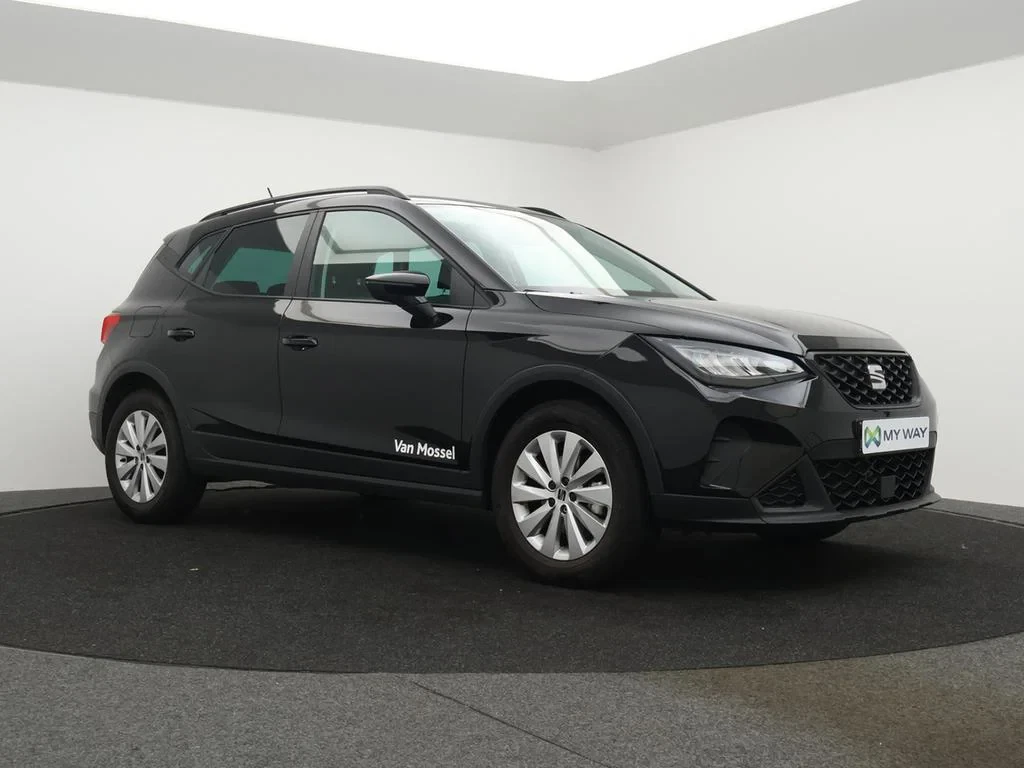 SEAT-Arona-image-3