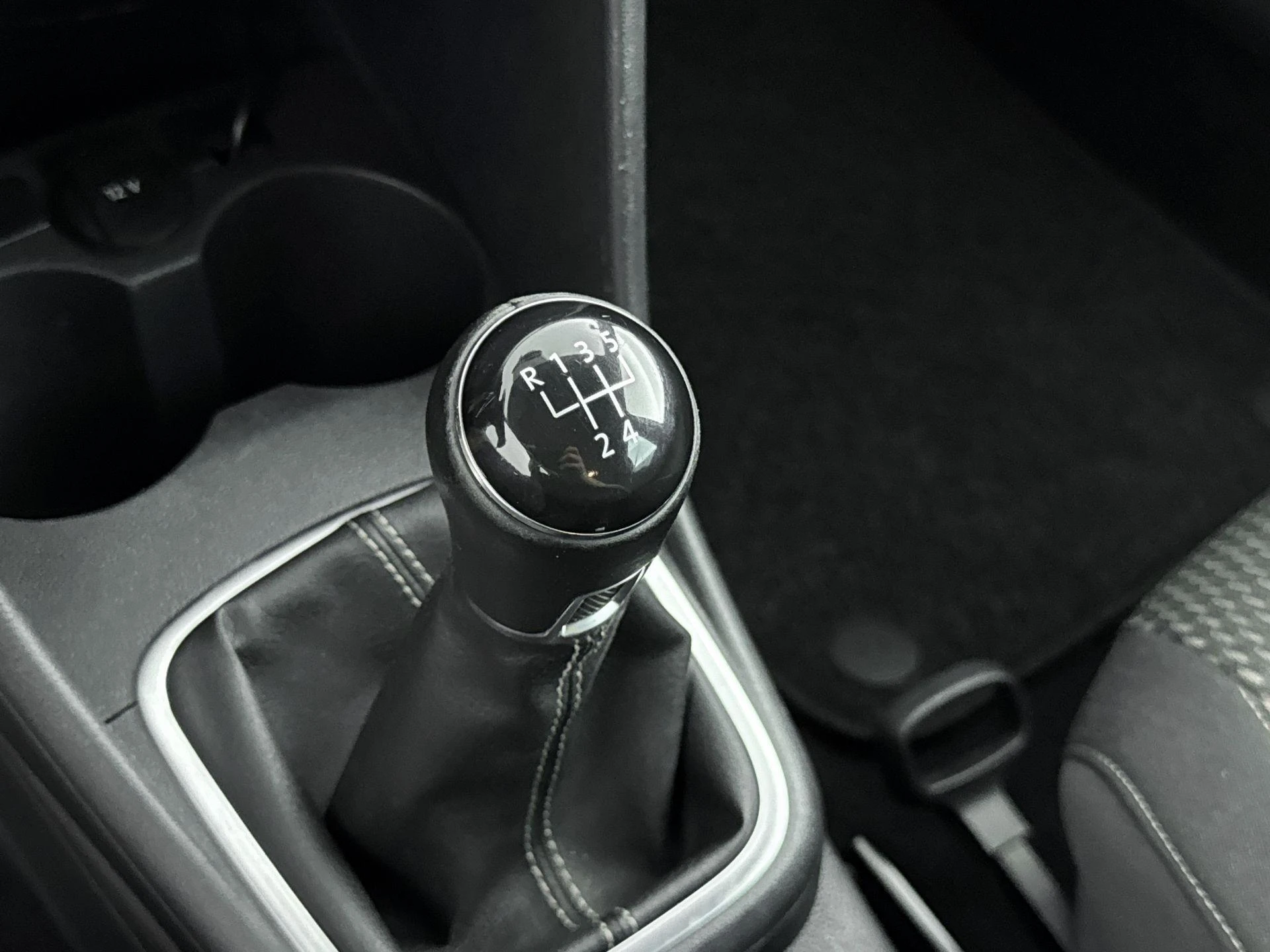 Volkswagen-Polo-image-20