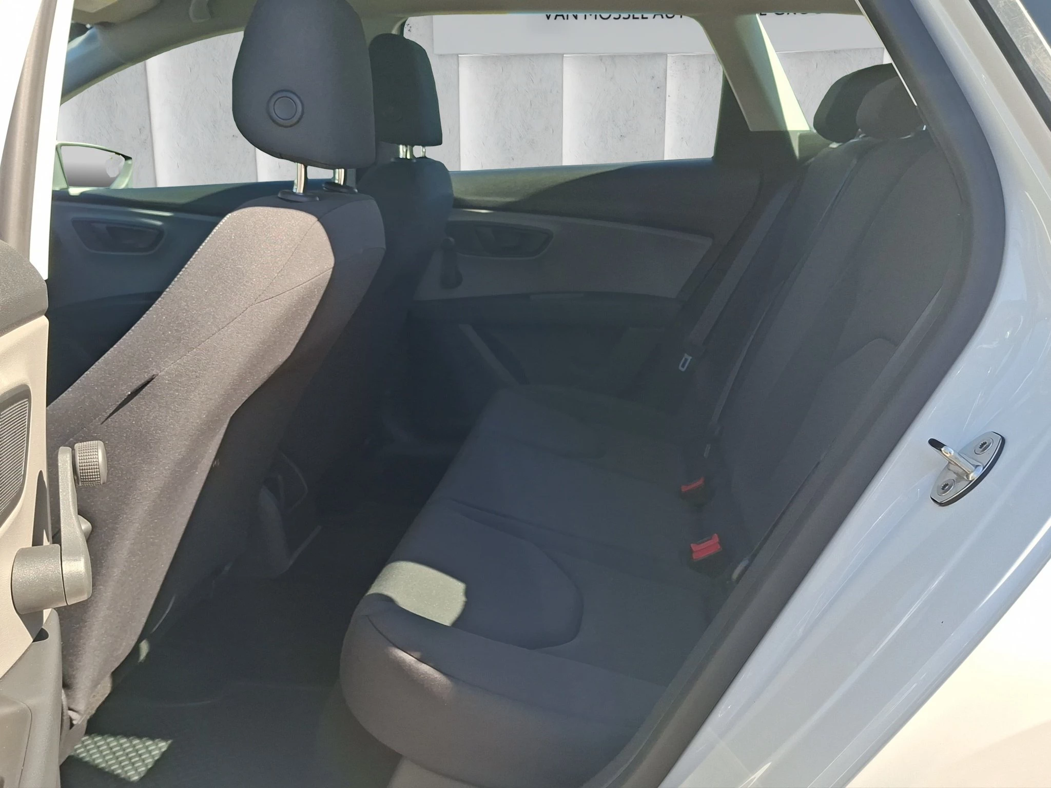 SEAT Leon ST Reference Kombi 1.2 TSI 63 kW GJR | Navi | PDC | Klima | BT | ZV mit FB