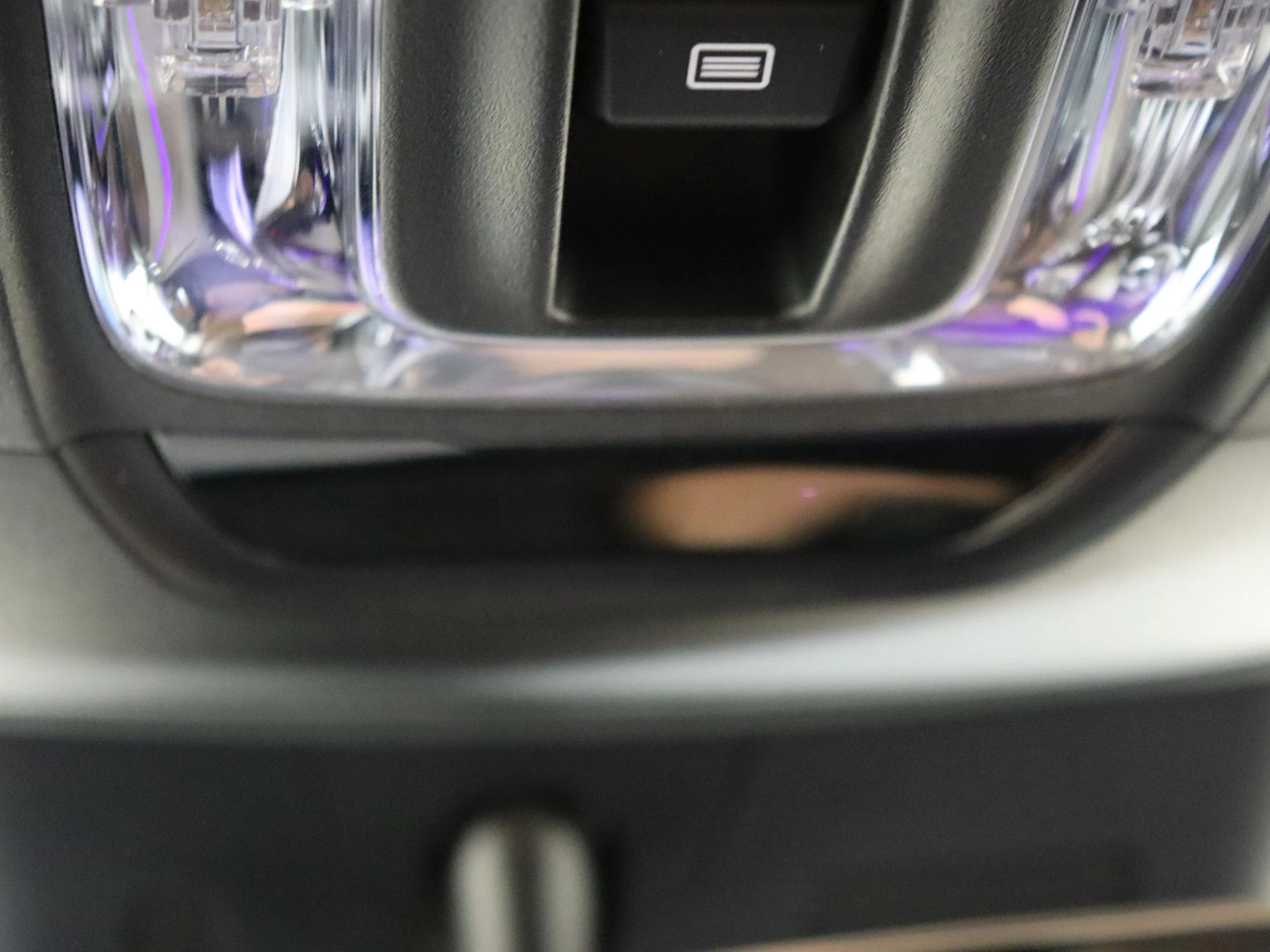 Mercedes-Benz-GLA-image-23