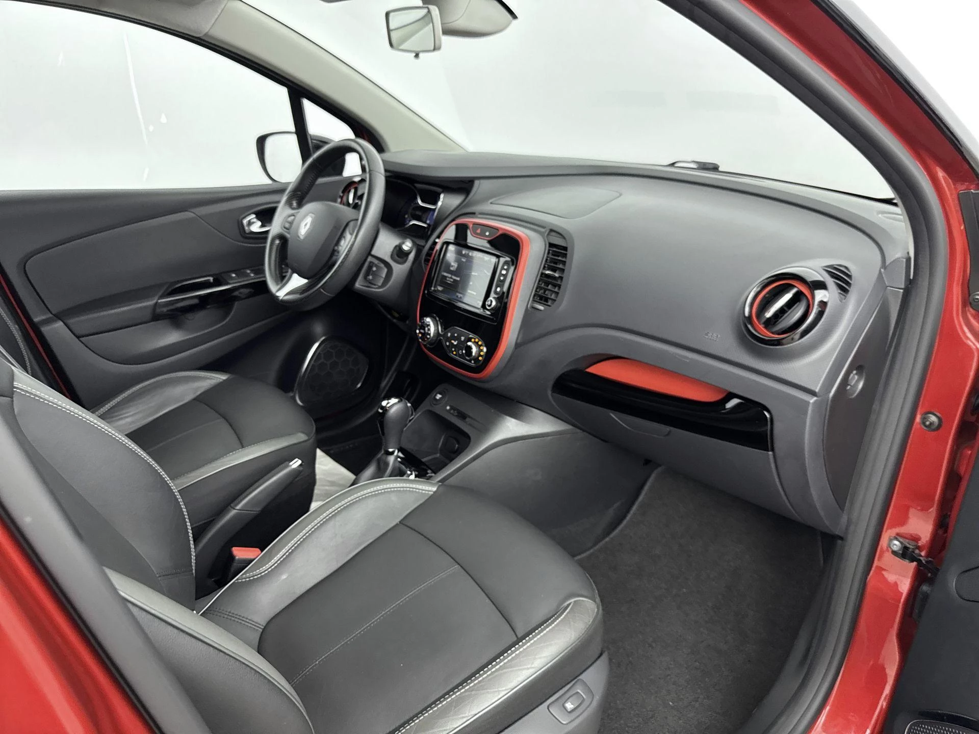Renault-Captur-image-16