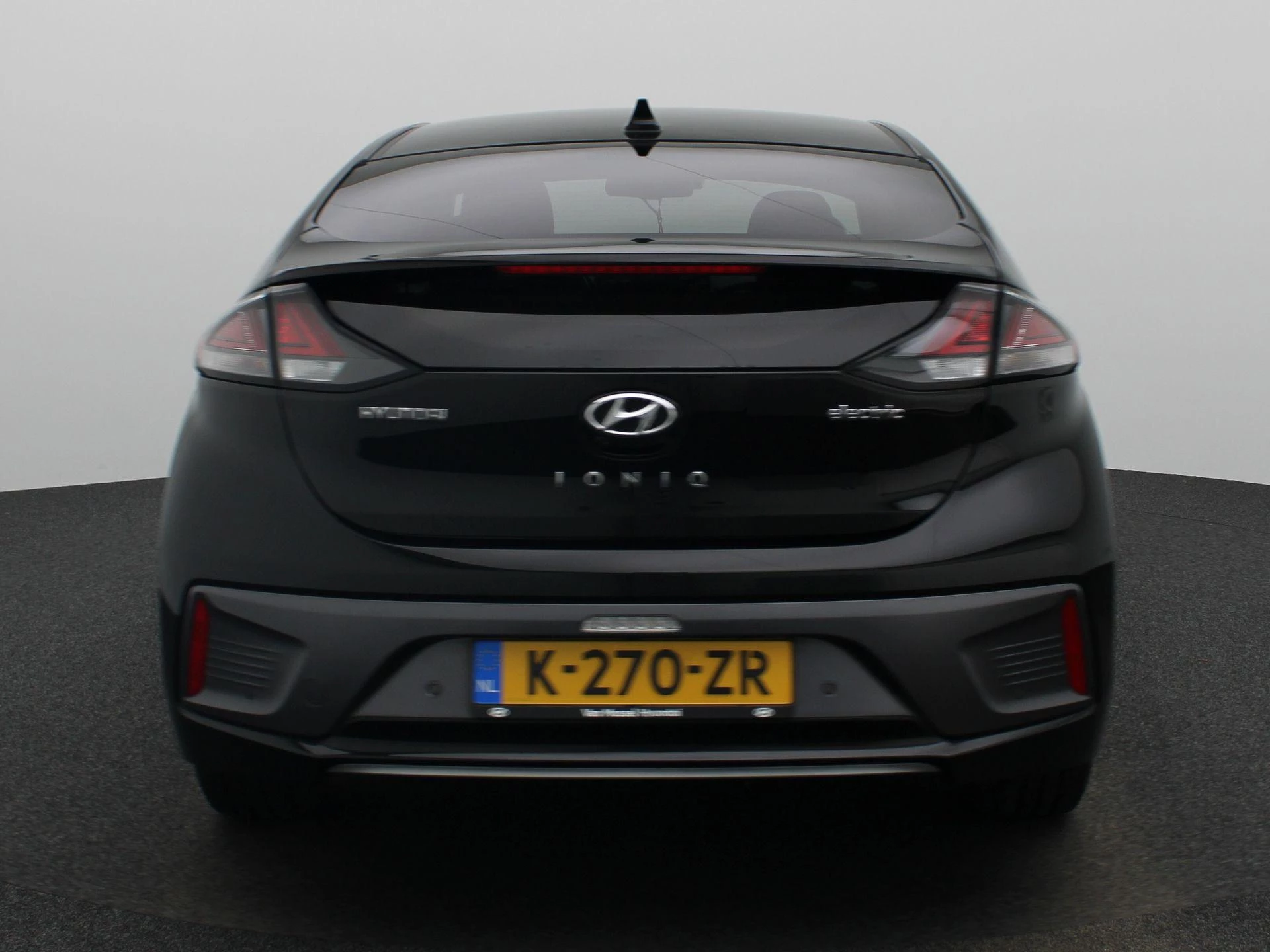 Hyundai-IONIQ-image-4