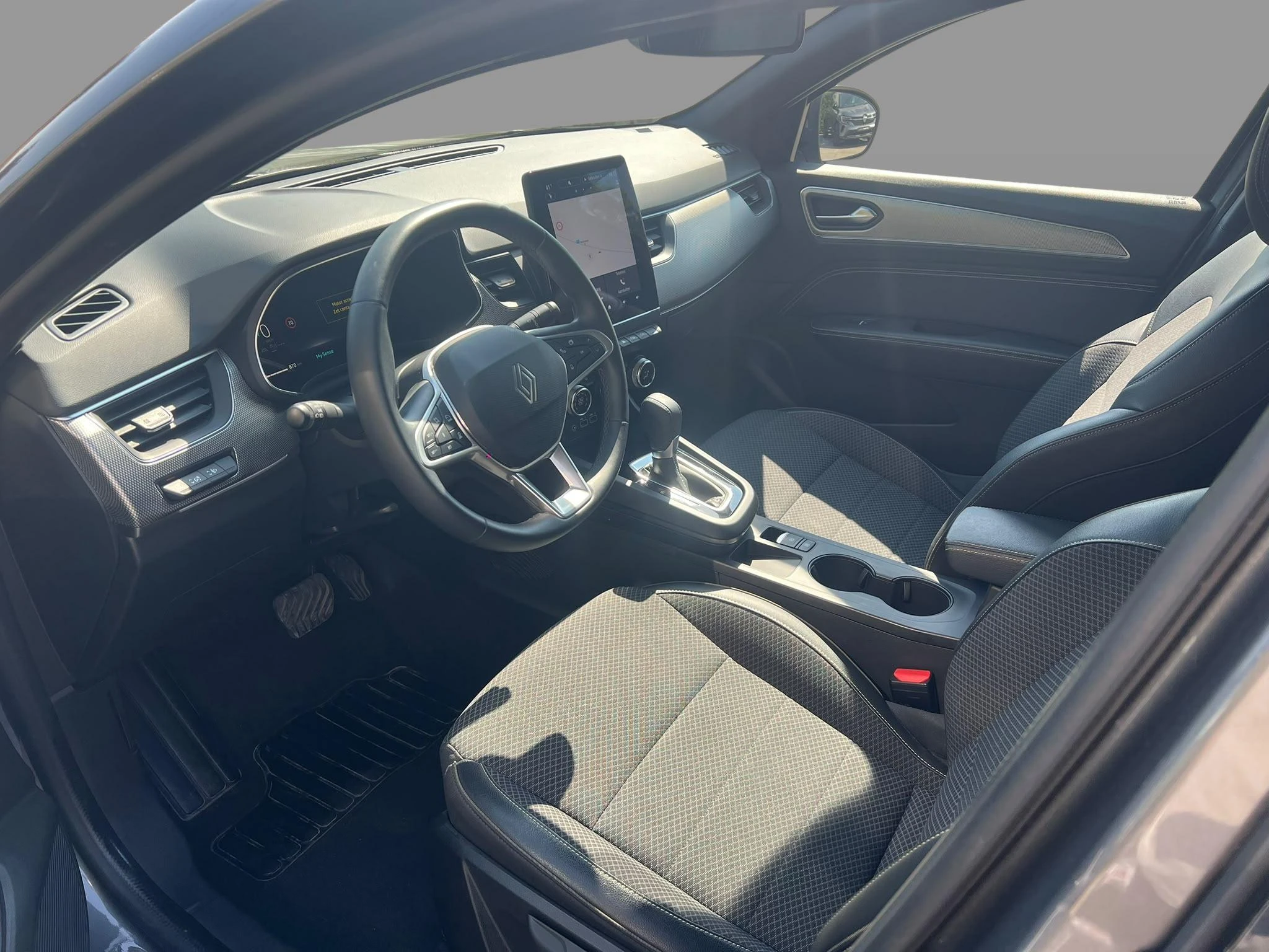 Renault-Arkana-image-9