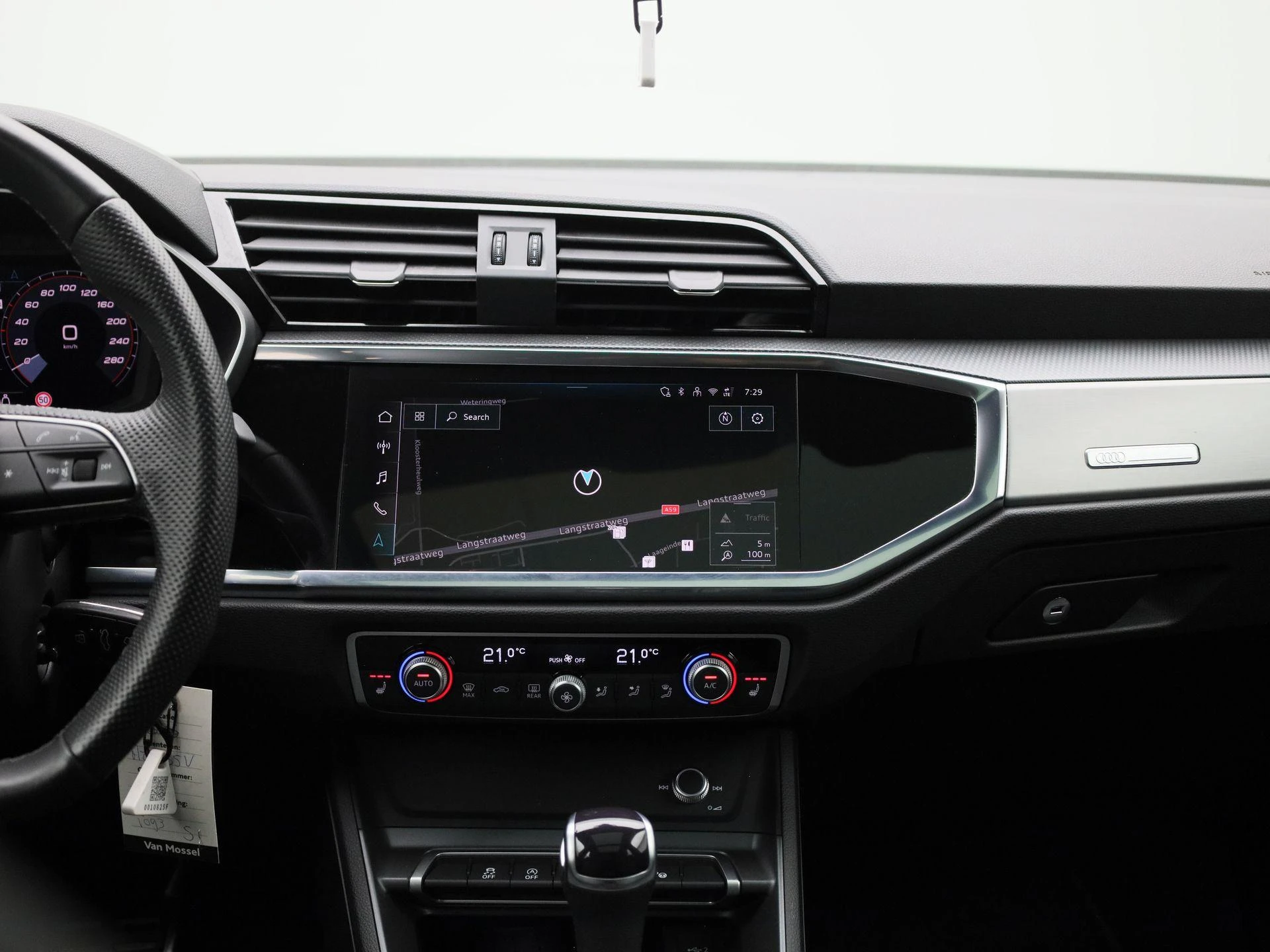 Audi-Q3-image-10