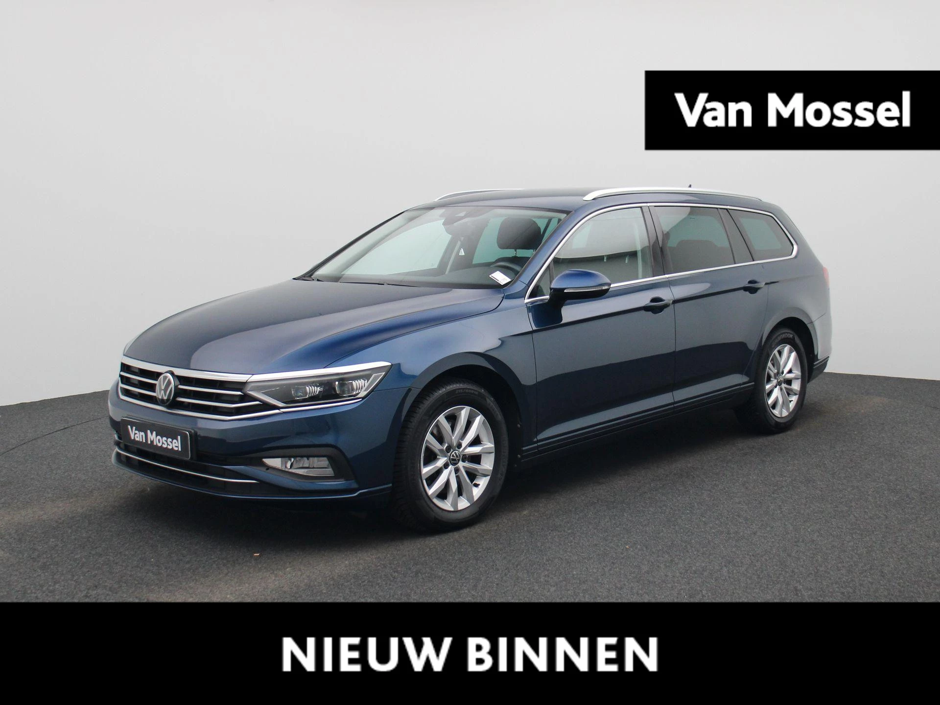 Volkswagen-Passat-image-0