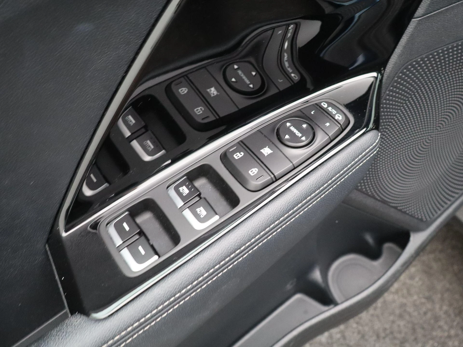 Kia-Niro-image-26