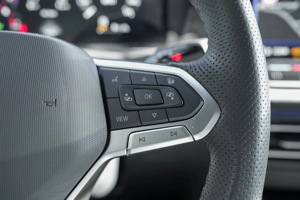 Volkswagen-Tiguan-image-17