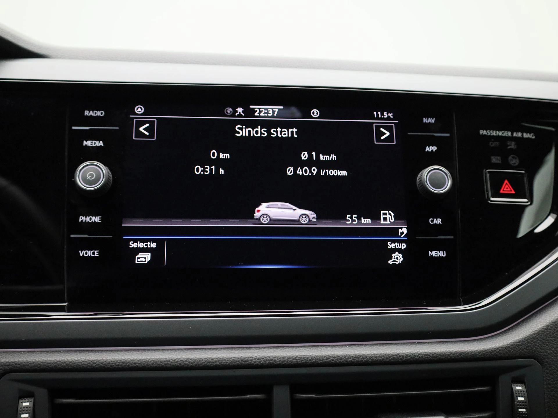 Volkswagen-Polo-image-21