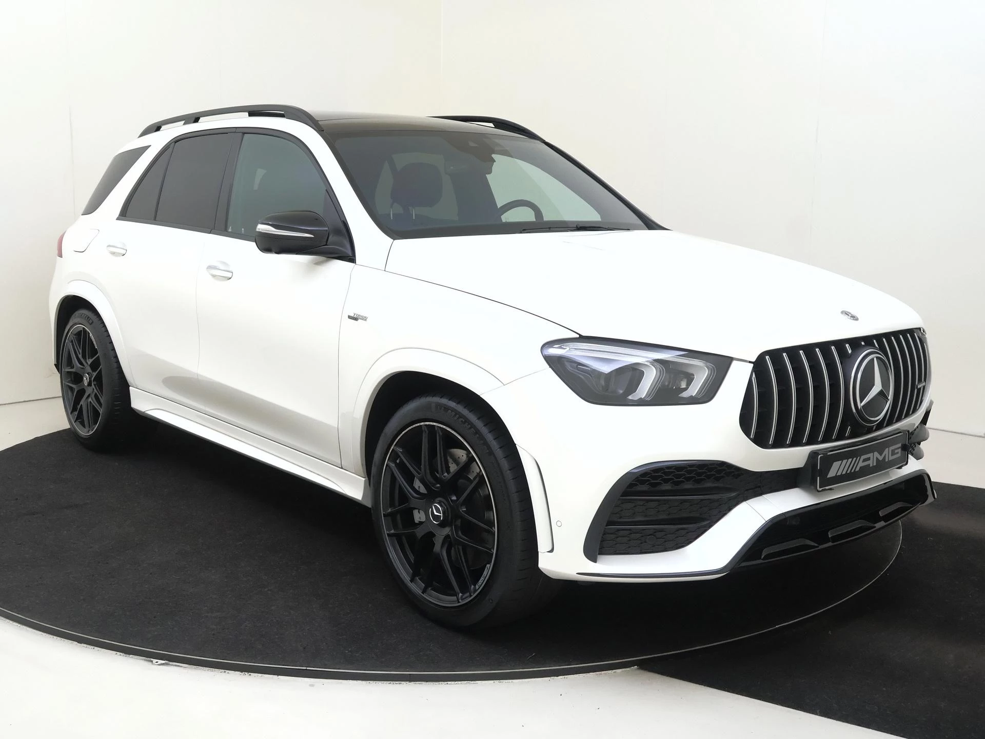 Mercedes-Benz-GLE-image-4