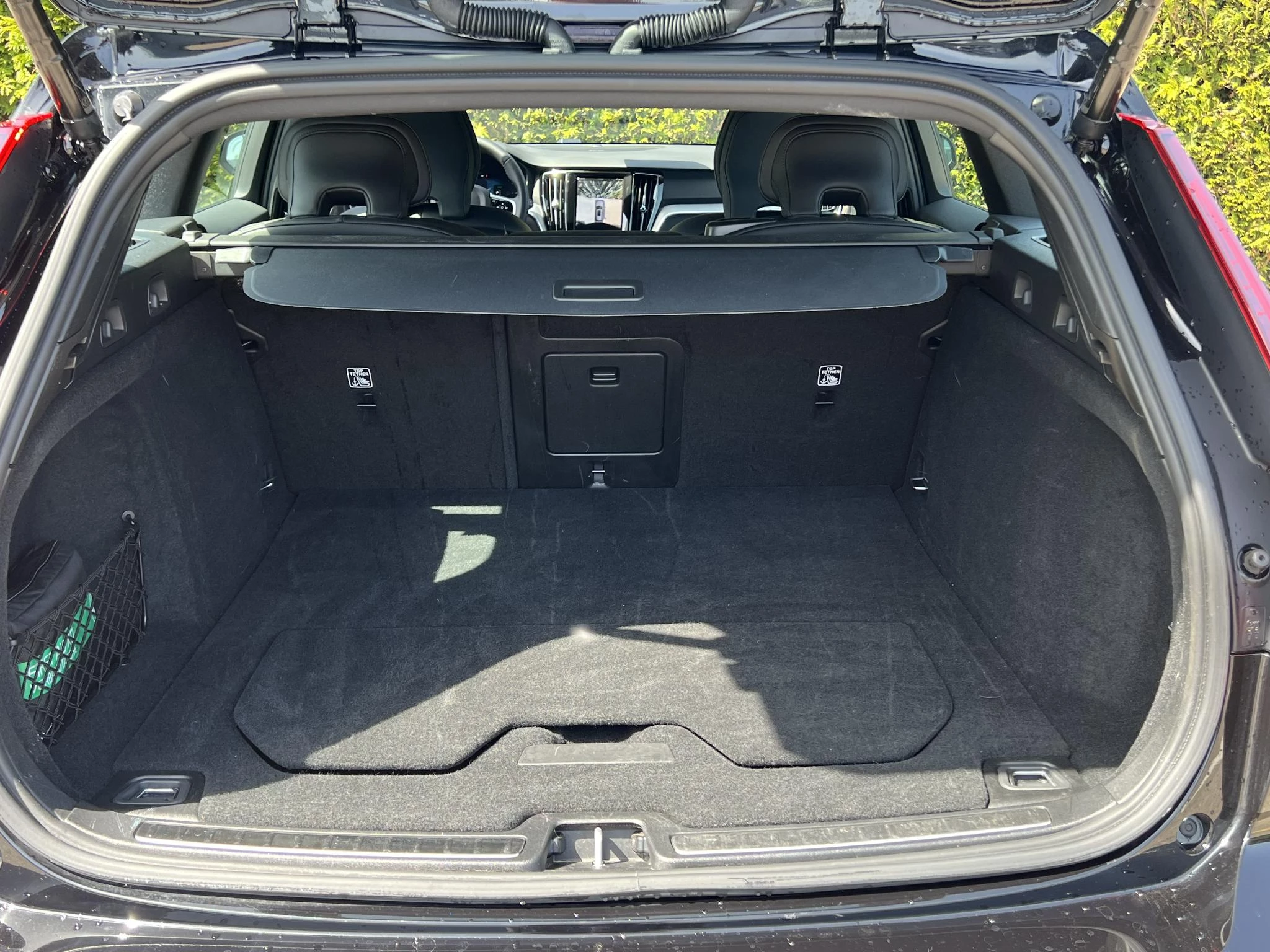 Volvo V60 T6 Plug-in hybrid AWD Plus Dark
