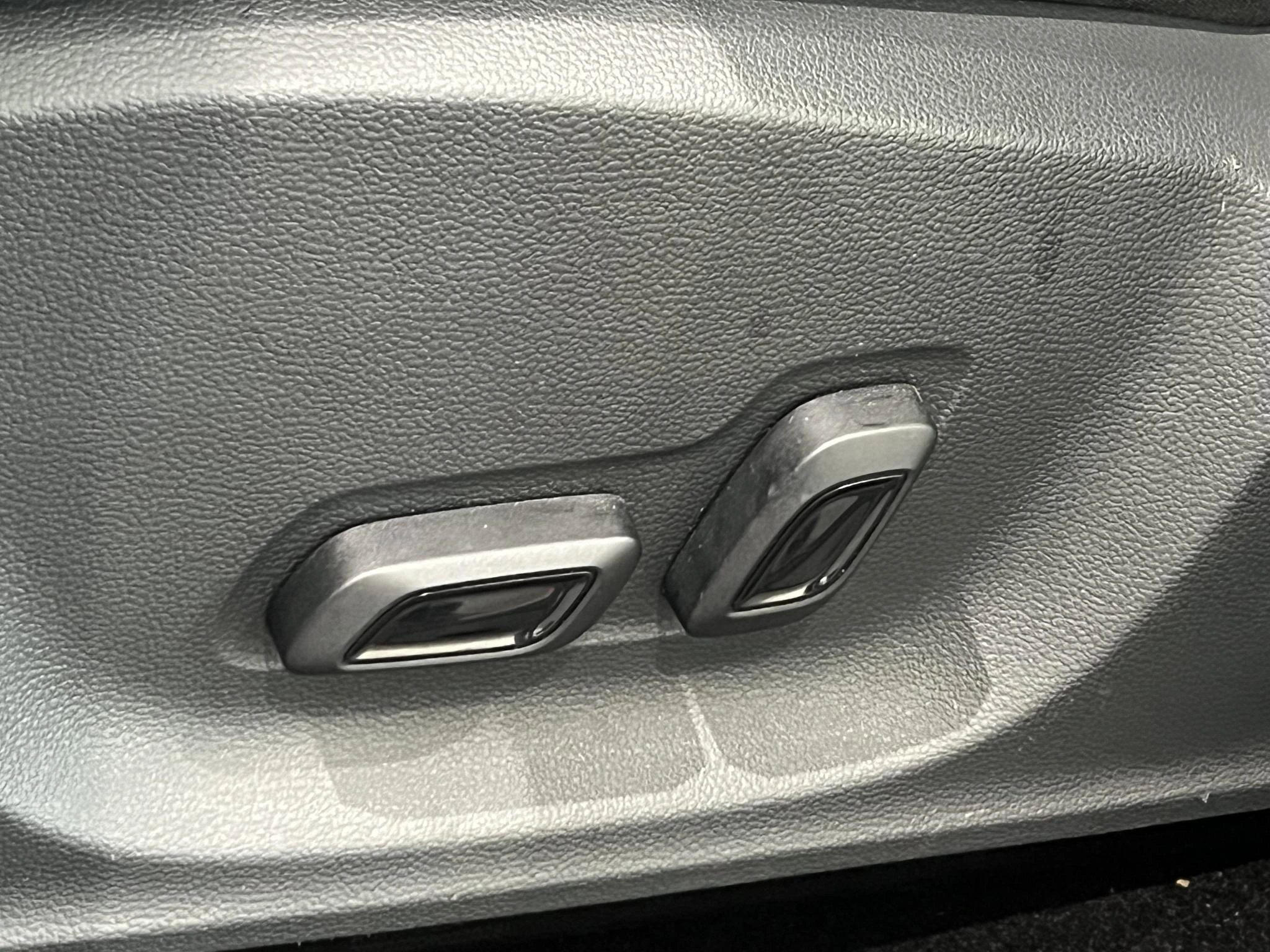 MG-ZS EV-image-10
