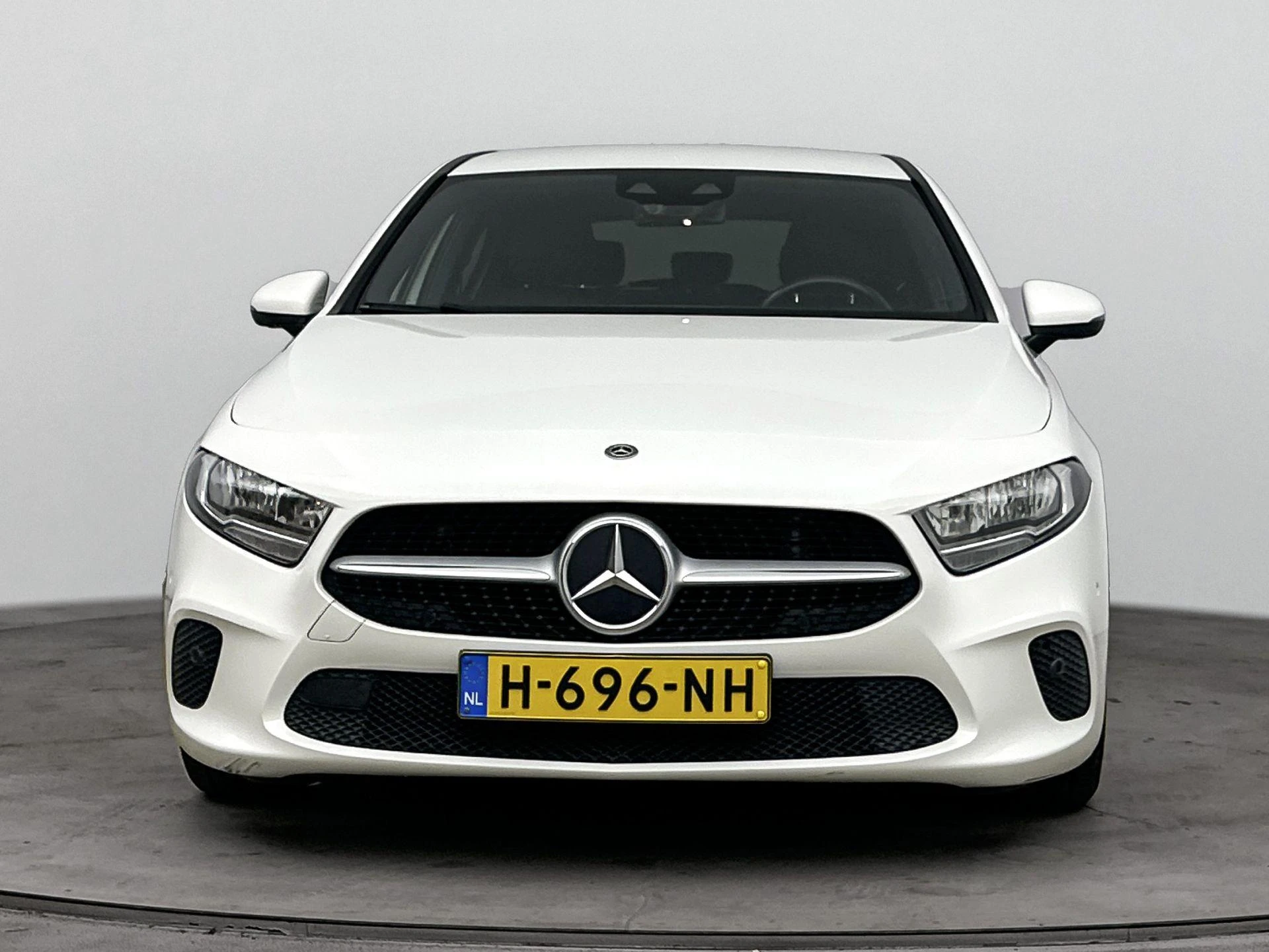 Mercedes-Benz-A-Klasse-image-4