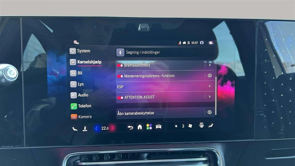 Mercedes-Benz-GLB-image-18