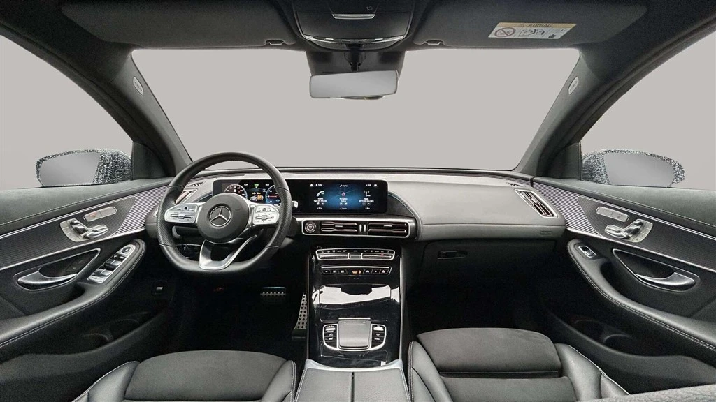 Mercedes-Benz-EQC-image-15