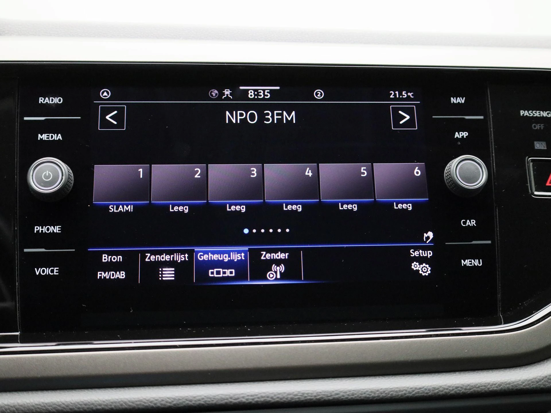 Volkswagen-Polo-image-15