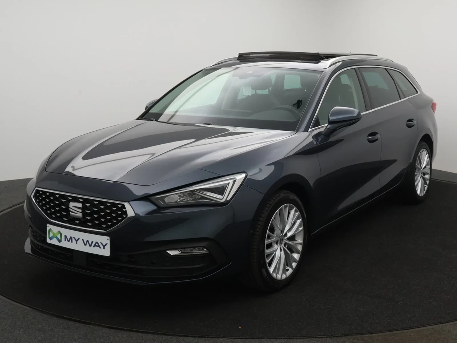 SEAT-Leon-image-0