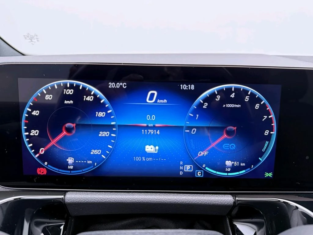 Mercedes-Benz-GLA-image-6