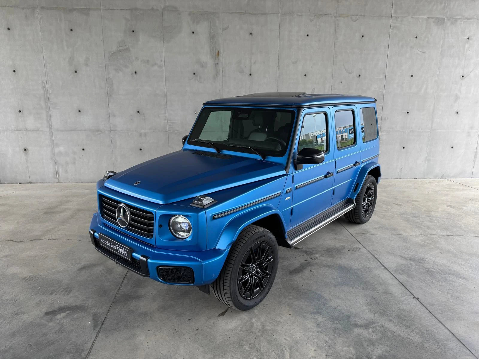 Mercedes-Benz-G-Klasse-image-1