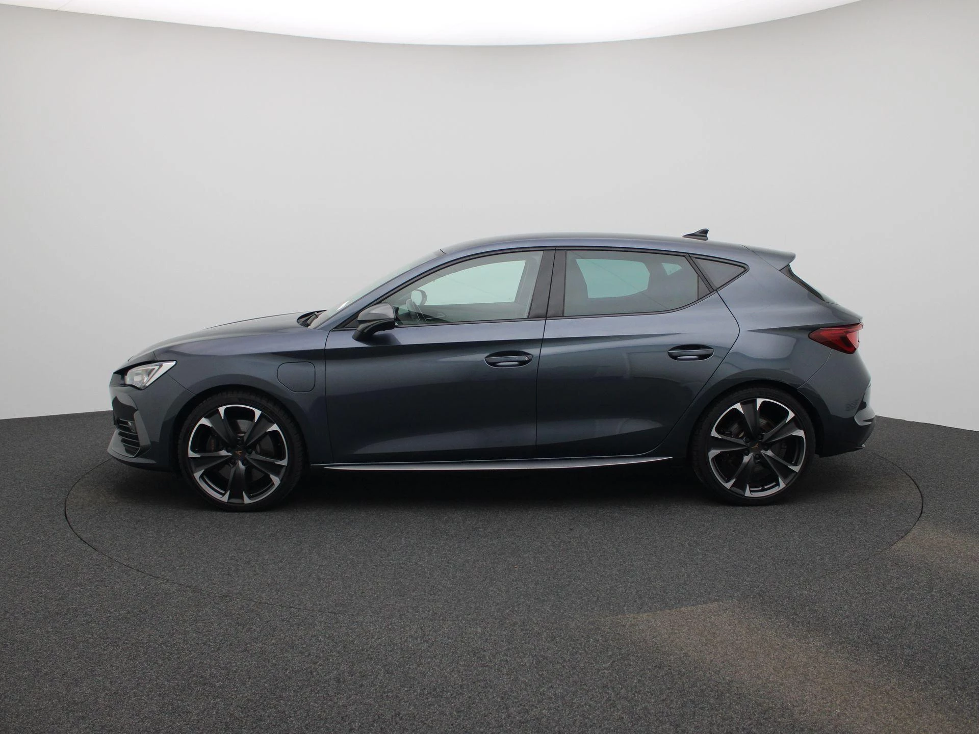 CUPRA Leon 1.4 e-Hybrid VZ Business