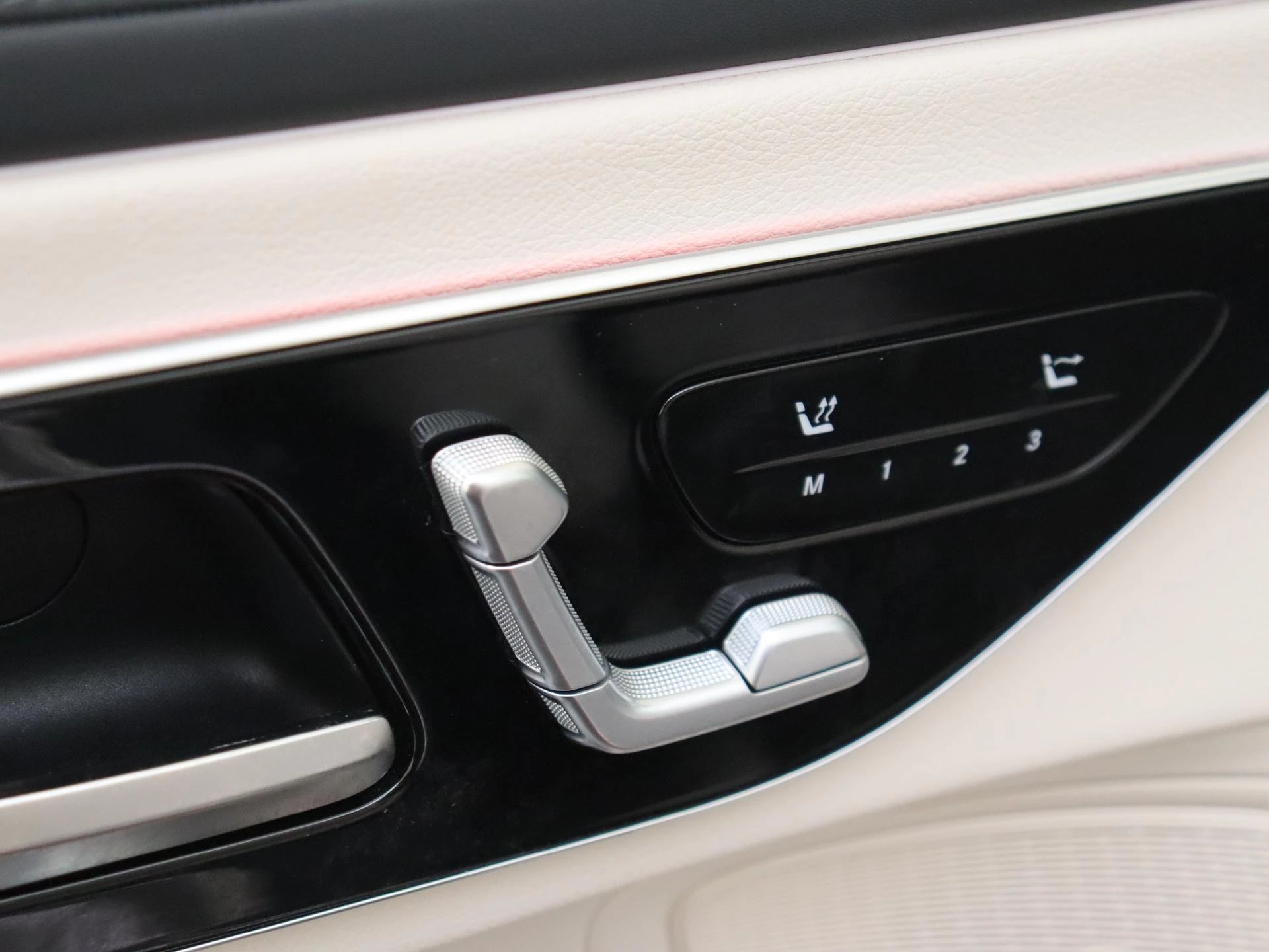 Mercedes-Benz-CLE-image-24