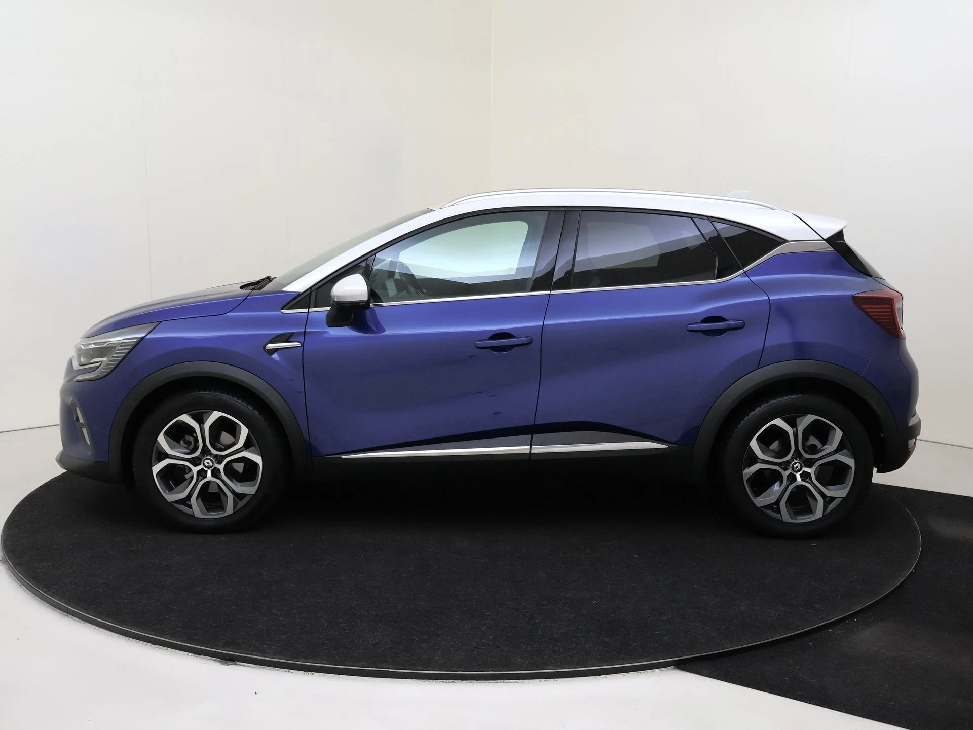 Renault-Captur-image-7